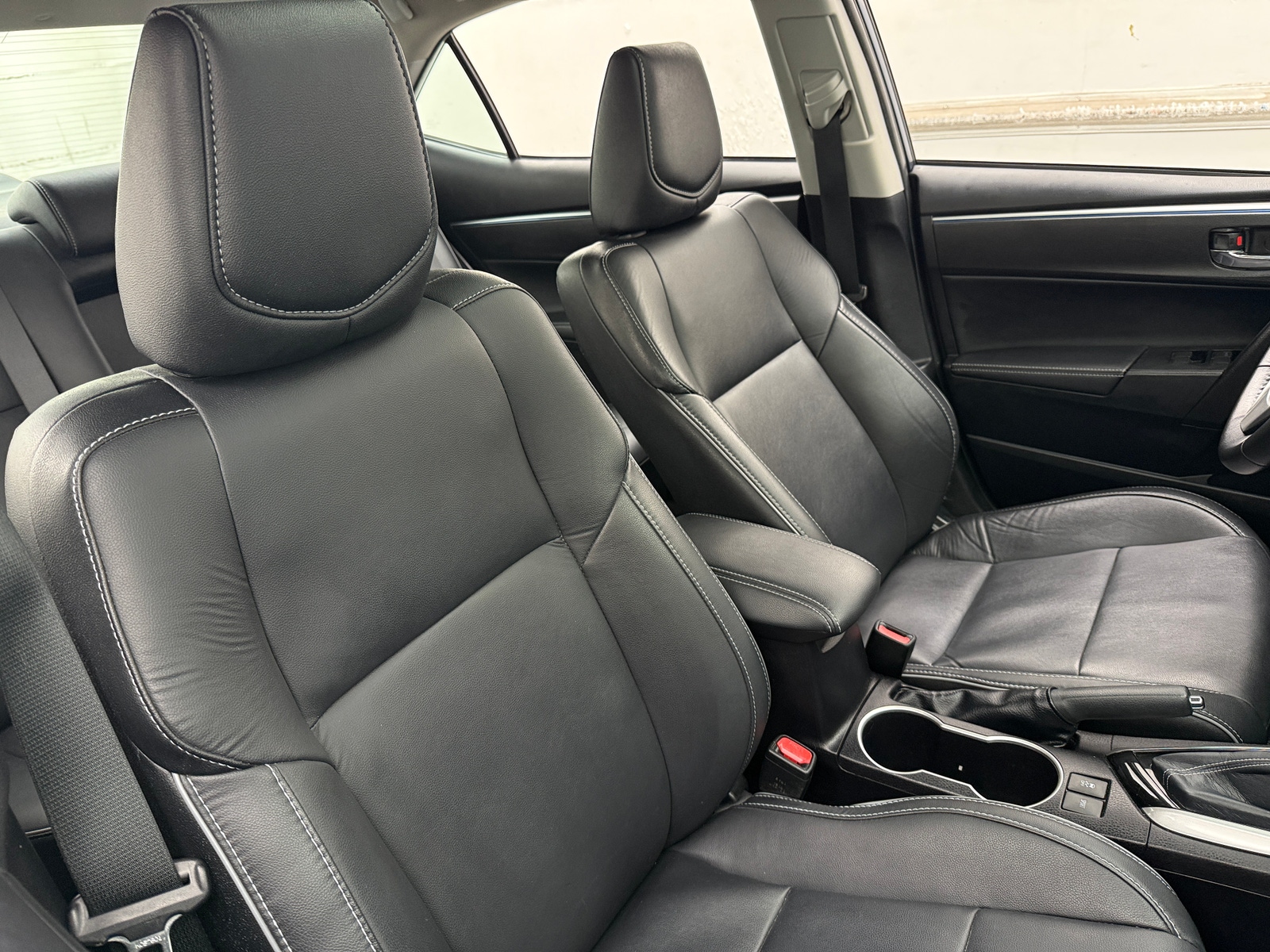 Thumbnail: 2016 Toyota Corolla - 2