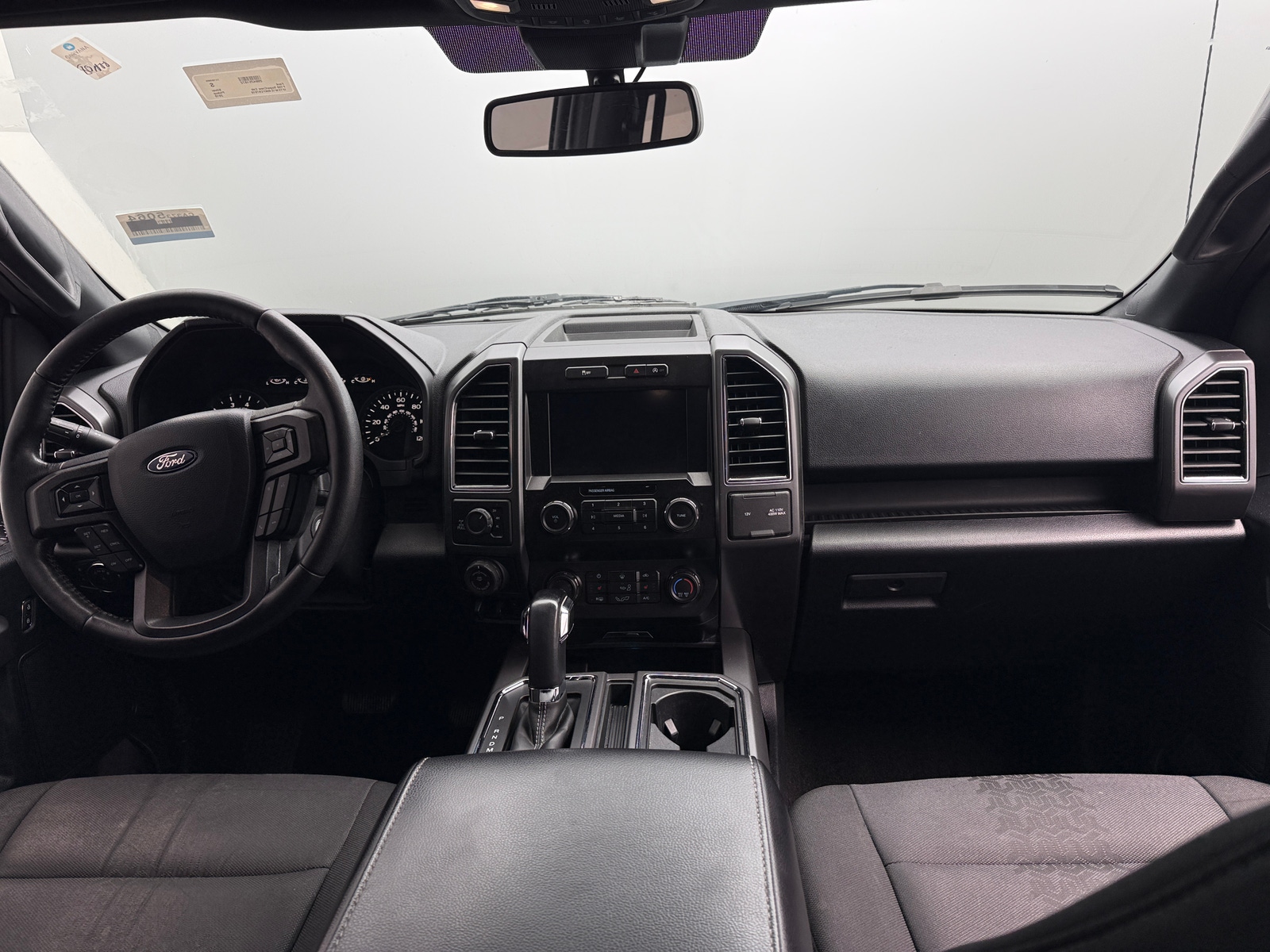 Thumbnail: 2019 Ford Econoline - 3