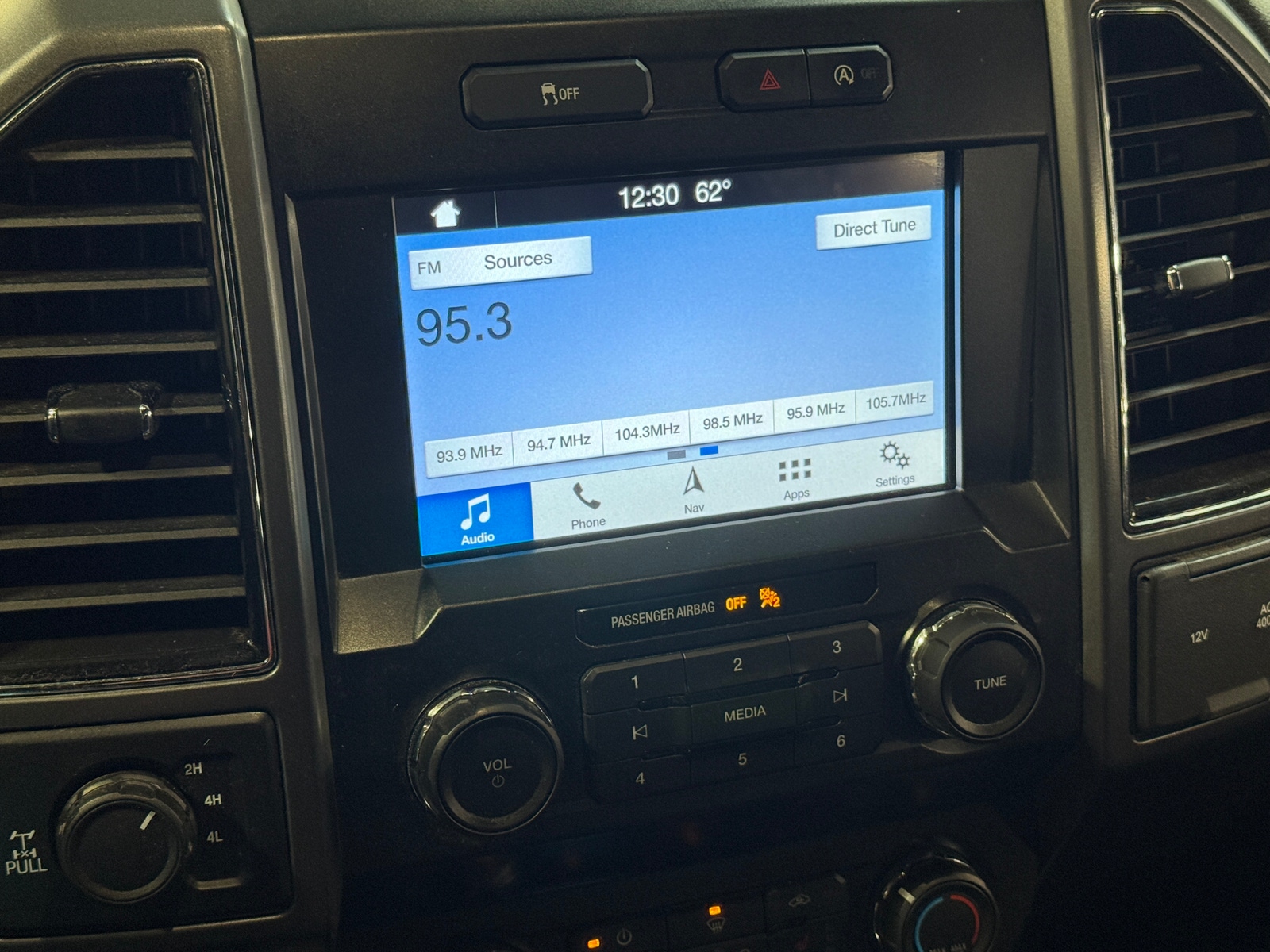 Thumbnail: 2019 Ford Econoline - 4