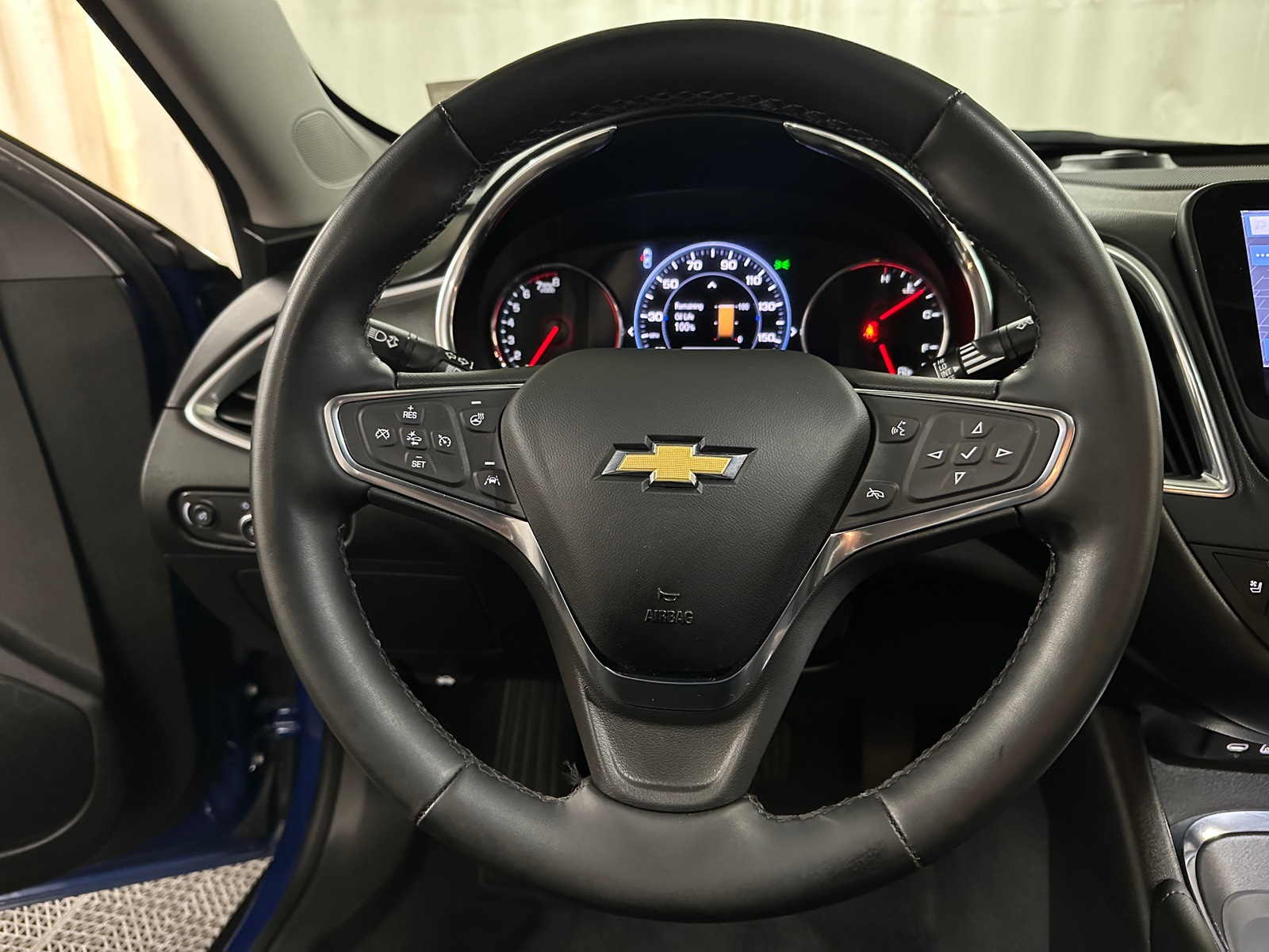 Thumbnail: 2023 Chevrolet Malibu - 4