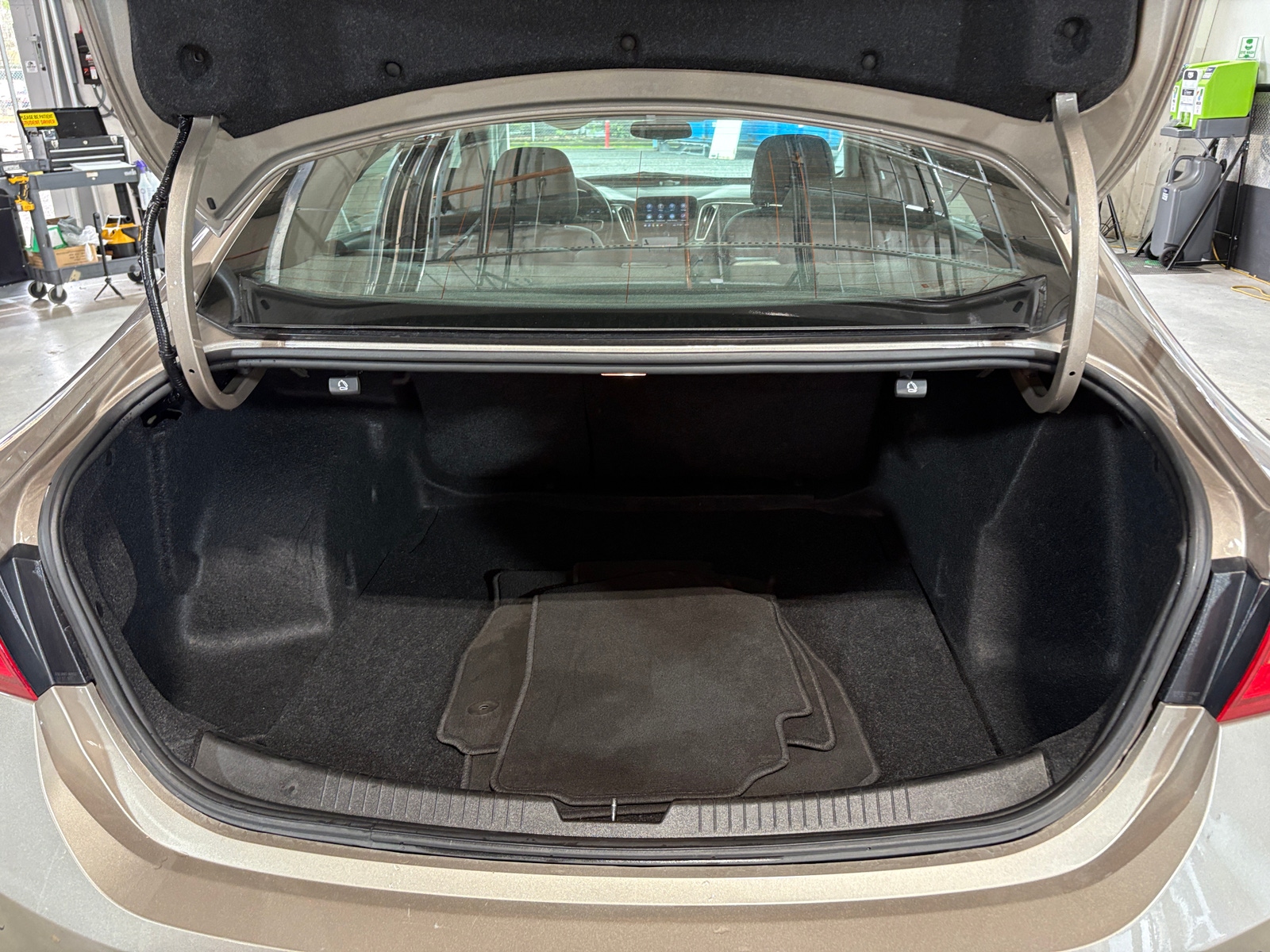 Thumbnail: 2024 Chevrolet Malibu - 7