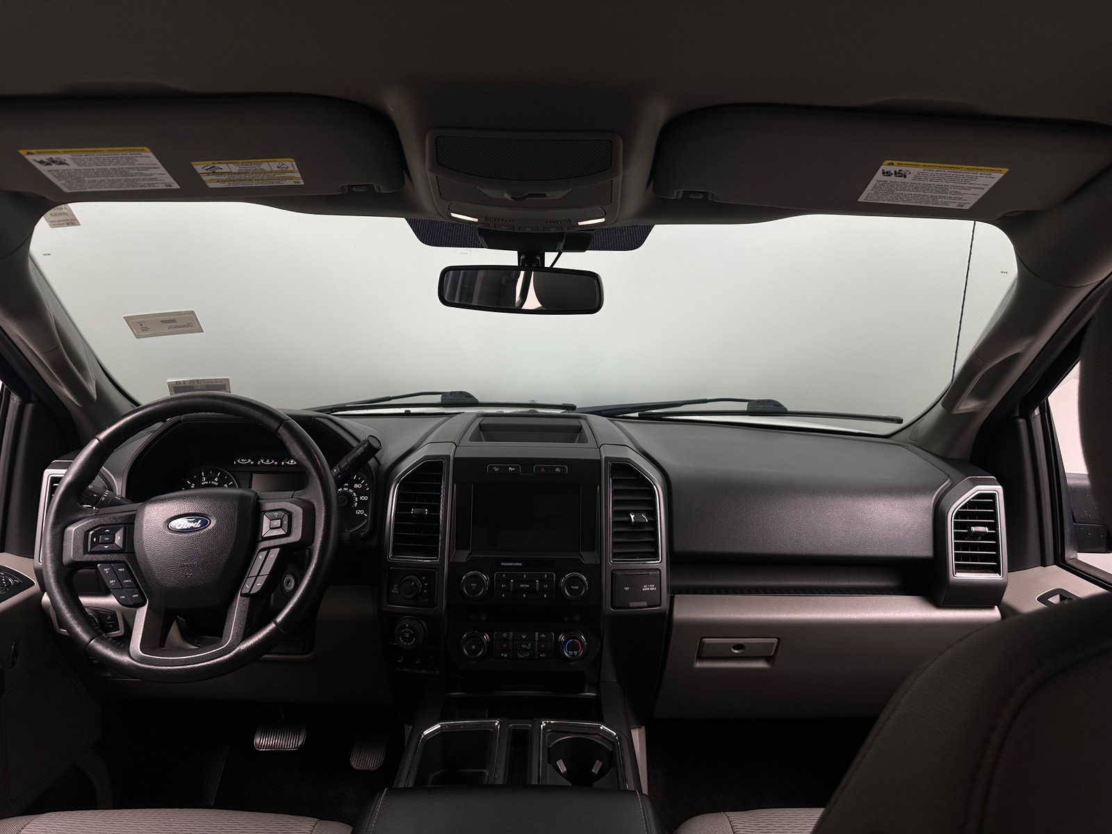 Thumbnail: 2019 Ford Econoline - 3