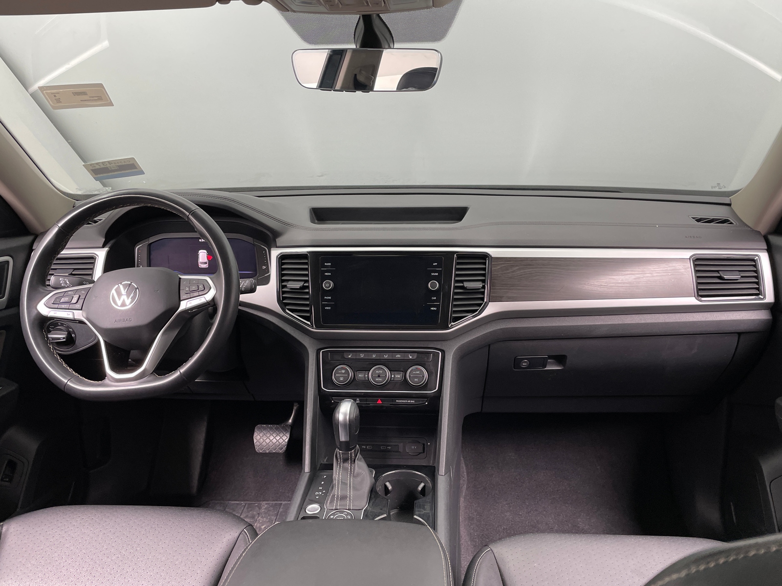 Thumbnail: 2023 Volkswagen Atlas - 2