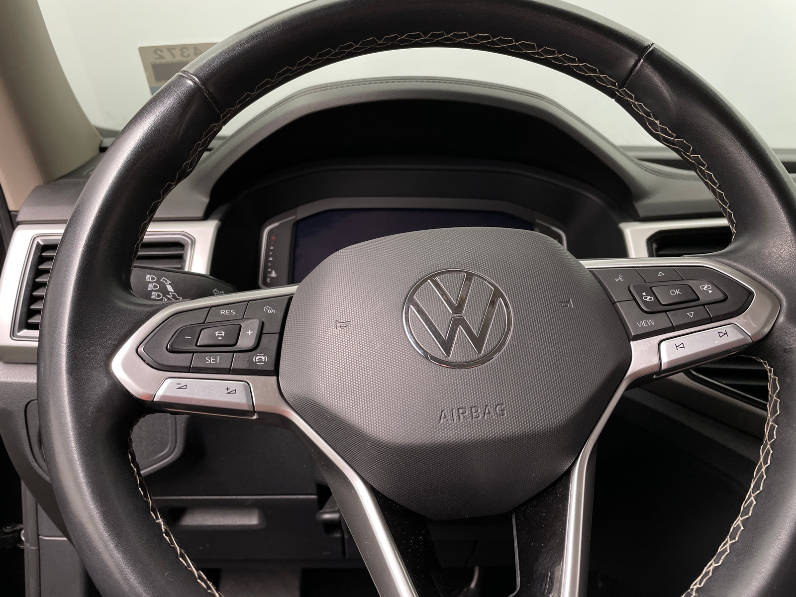 Thumbnail: 2023 Volkswagen Atlas - 4