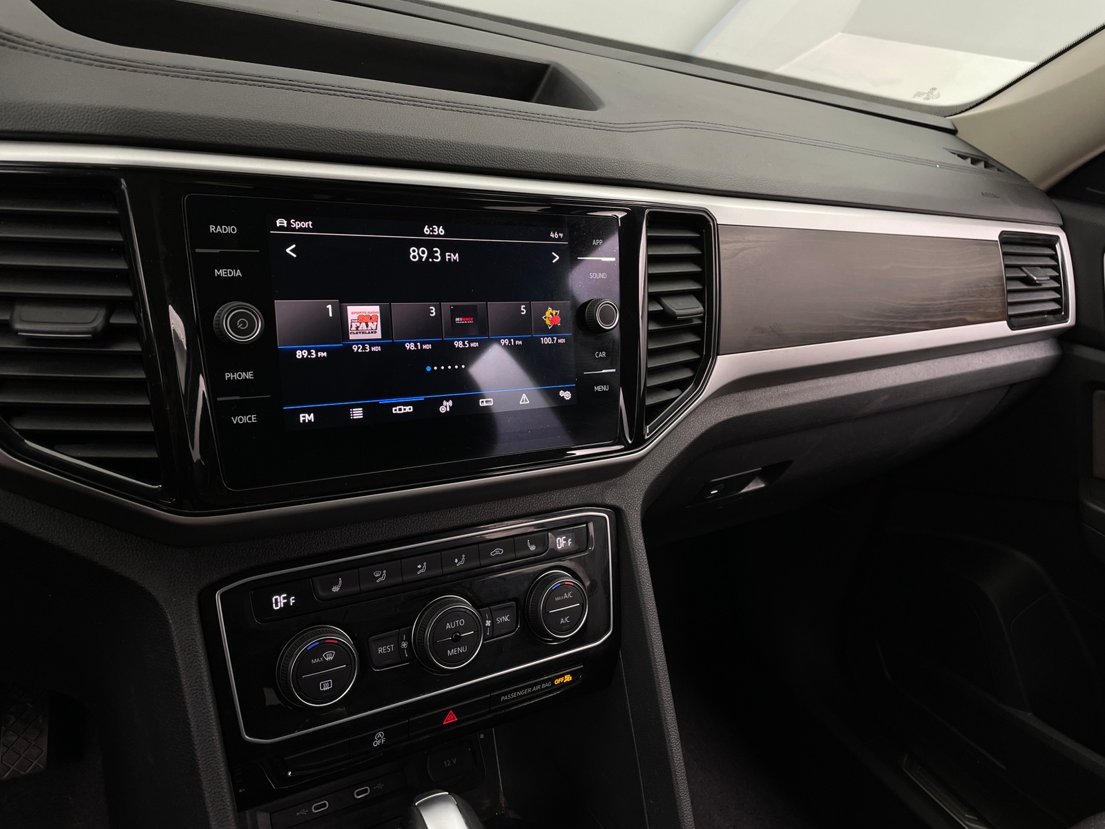 Thumbnail: 2023 Volkswagen Atlas - 3