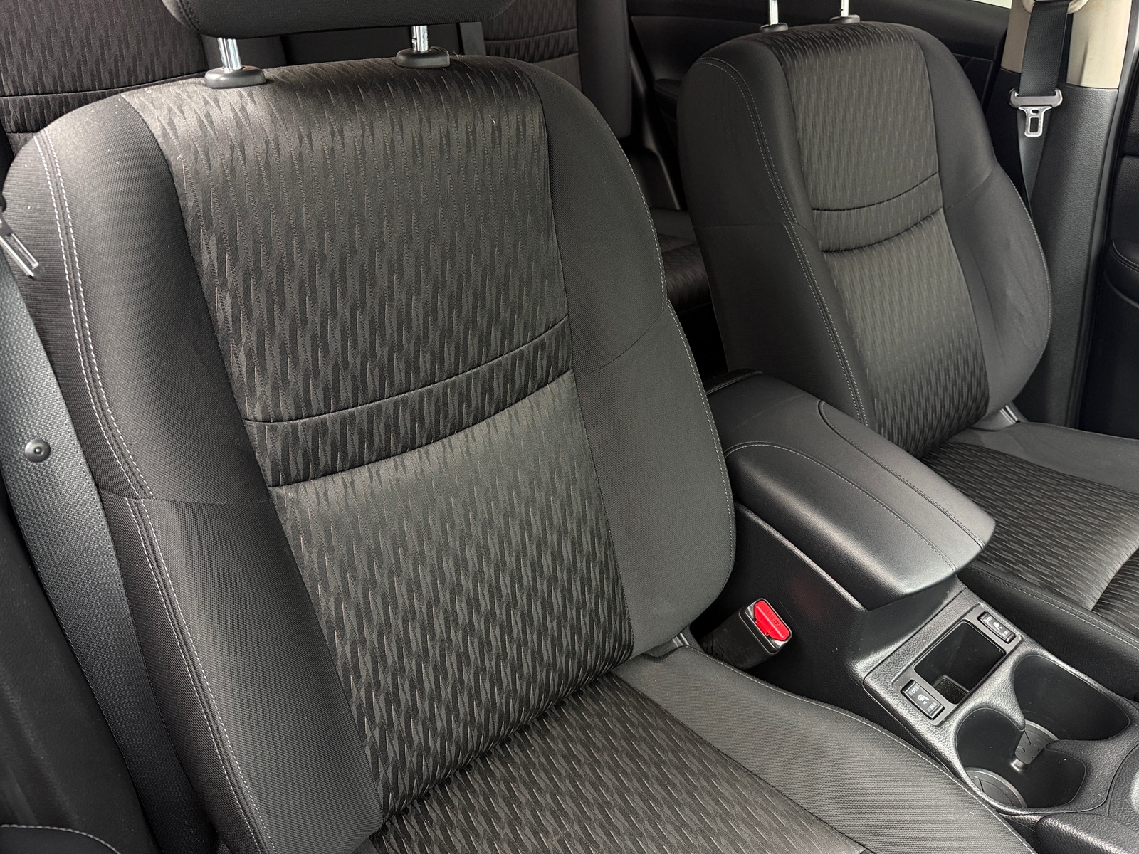 Thumbnail: 2018 Nissan Rogue - 2