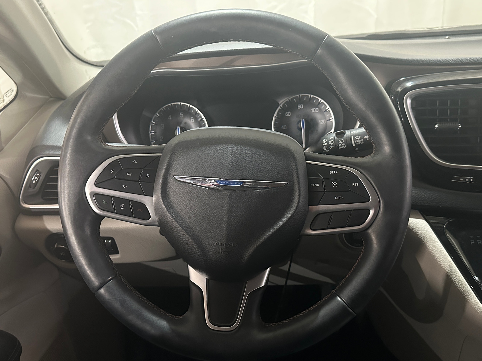 Thumbnail: 2018 Chrysler Pacifica - 4