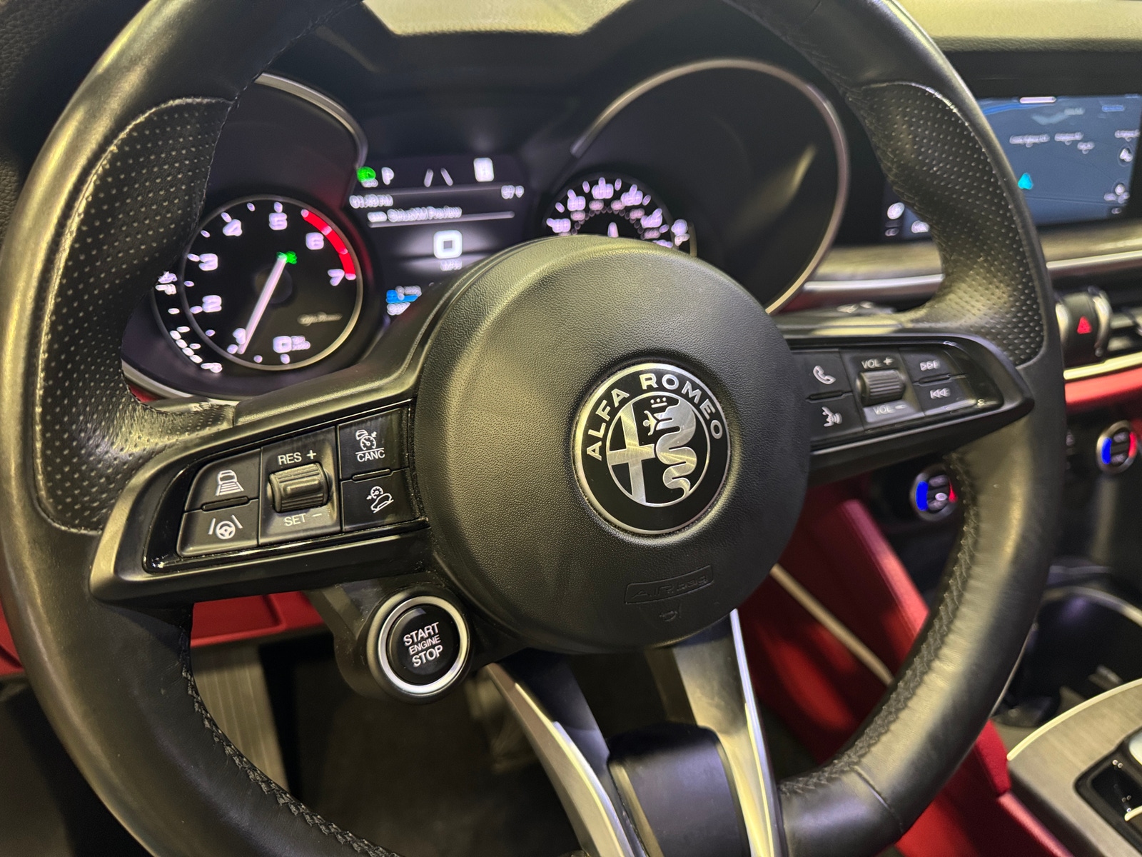 Thumbnail: 2020 Alfa Romeo Stelvio - 4