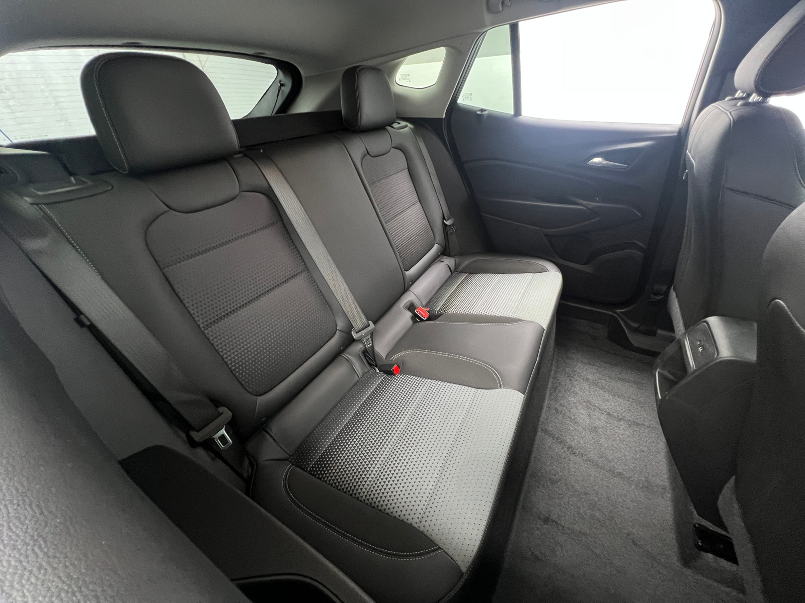 Thumbnail: 2025 Chevrolet Trax - 6