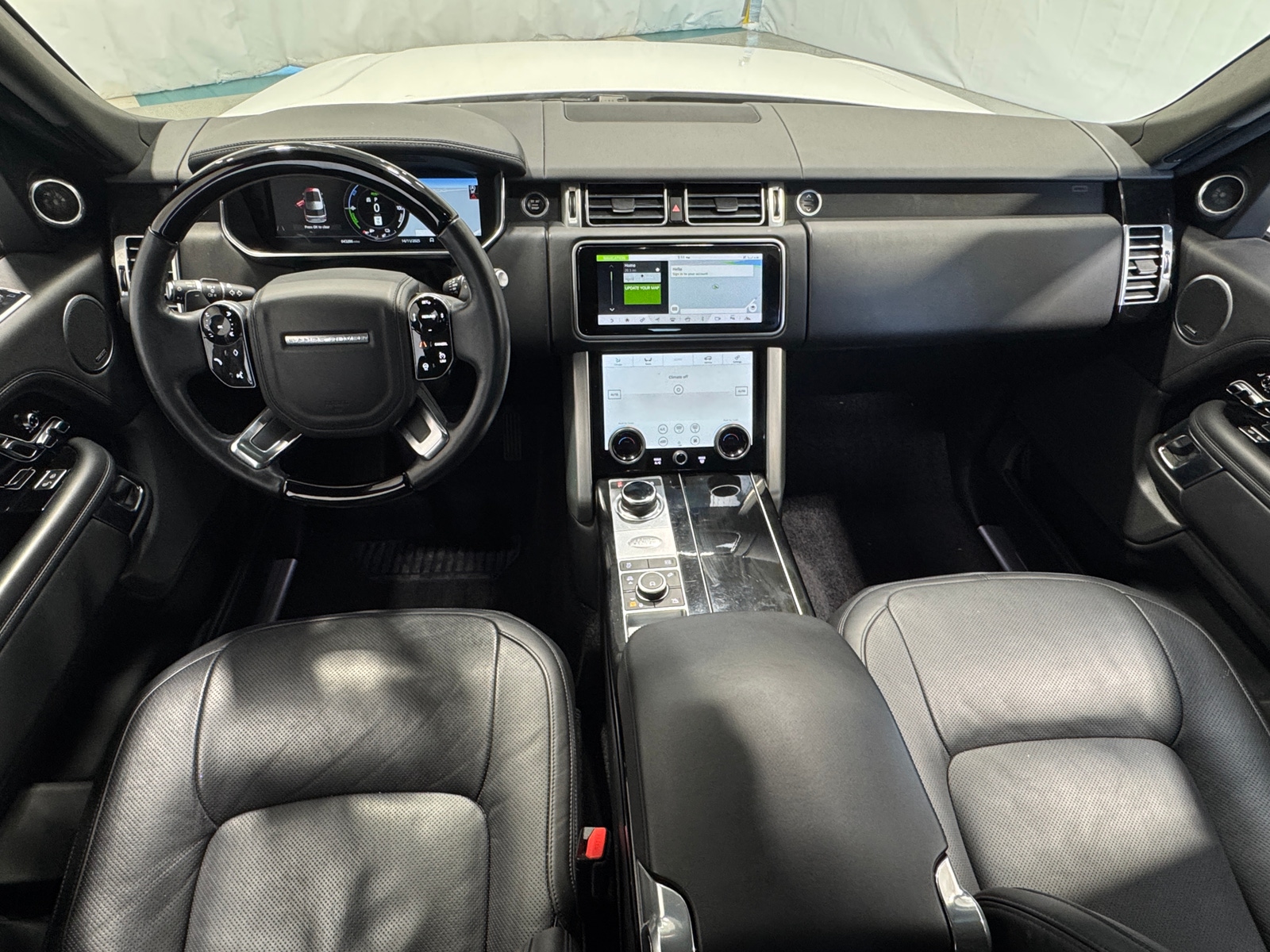 Thumbnail: 2020 Land Rover Range Rover - 2