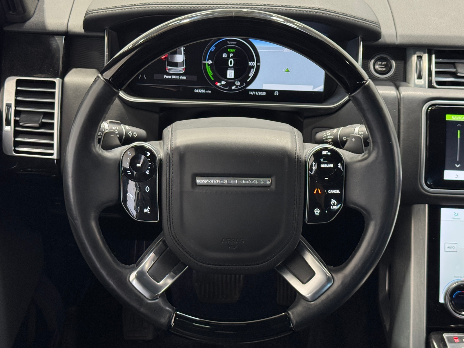 Thumbnail: 2020 Land Rover Range Rover - 4