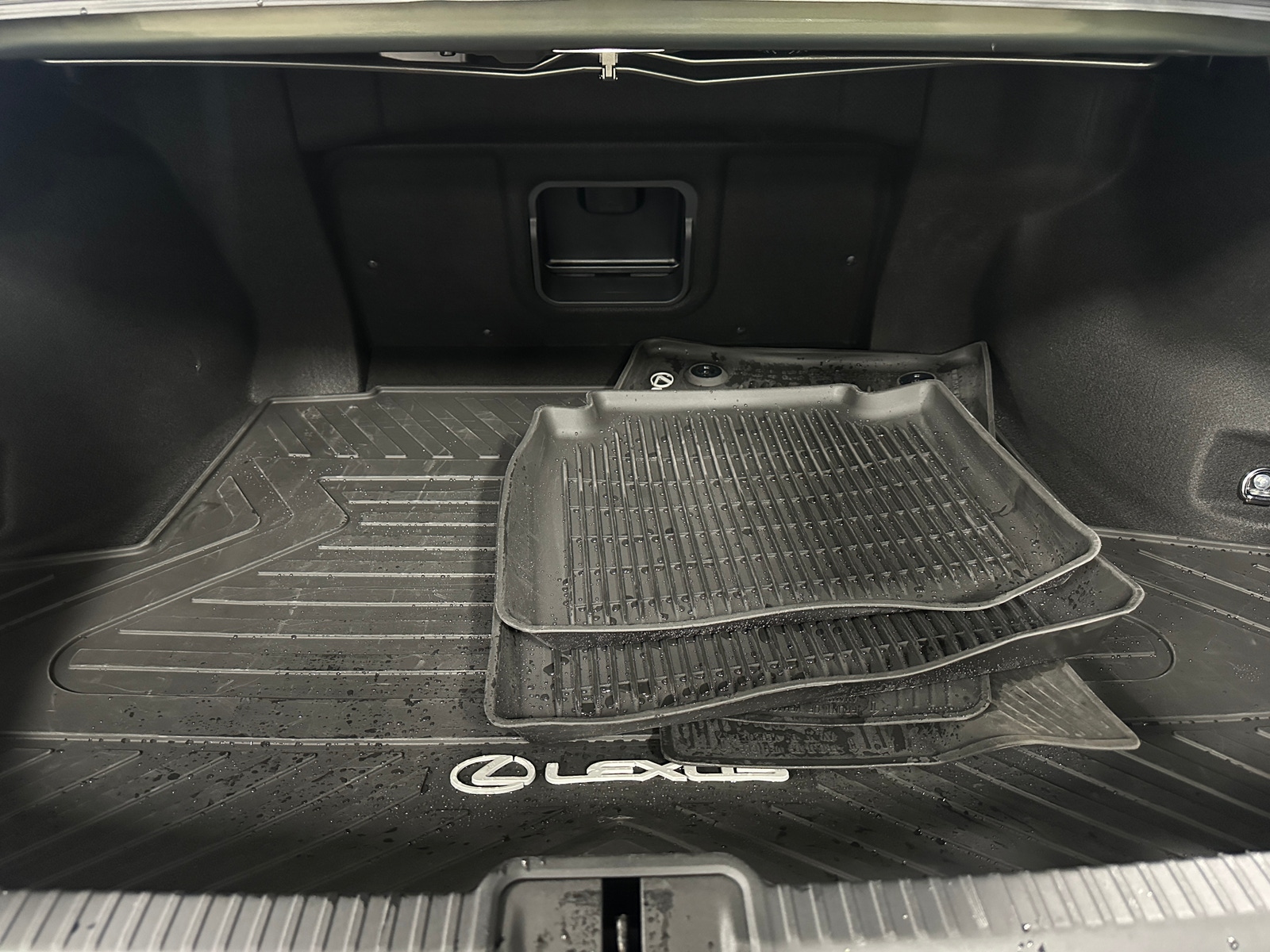 Thumbnail: 2024 Lexus ES - 6