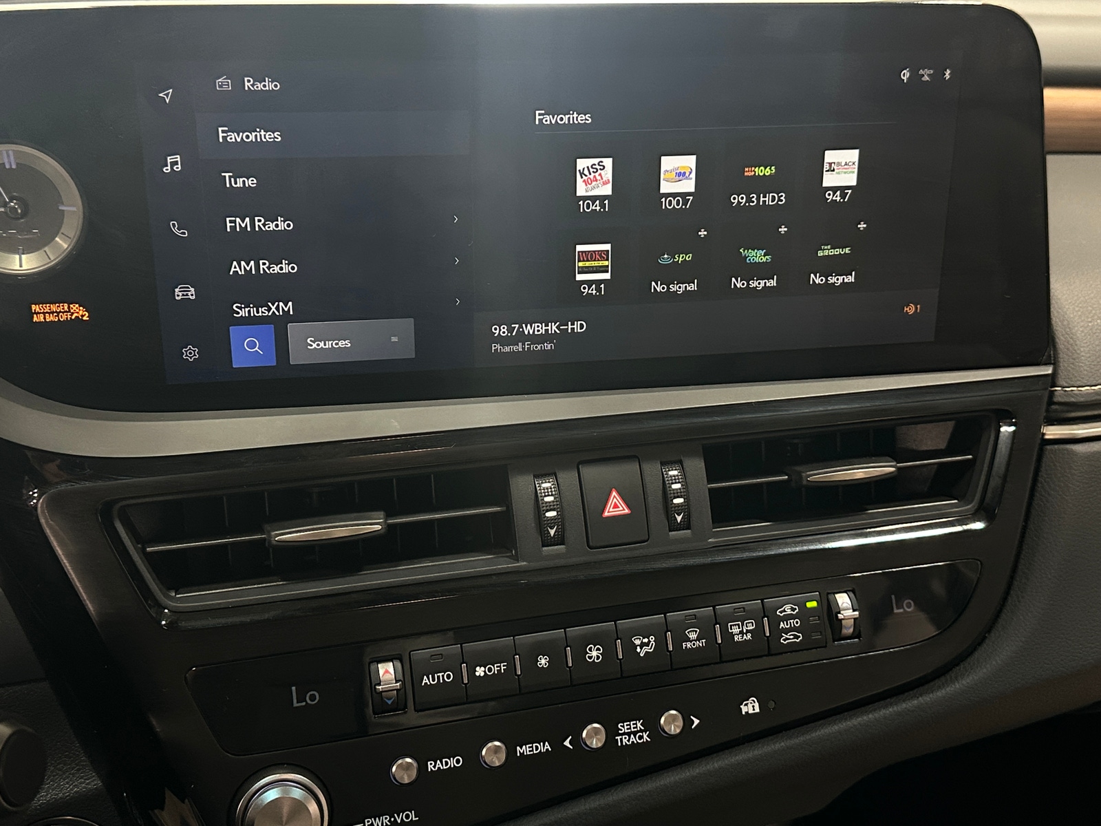 Thumbnail: 2024 Lexus ES - 3