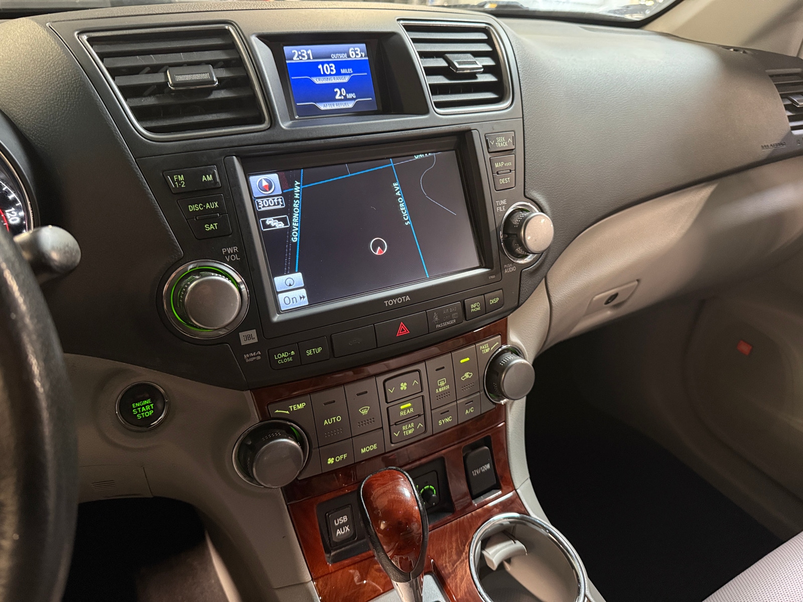 Thumbnail: 2011 Toyota Highlander - 3