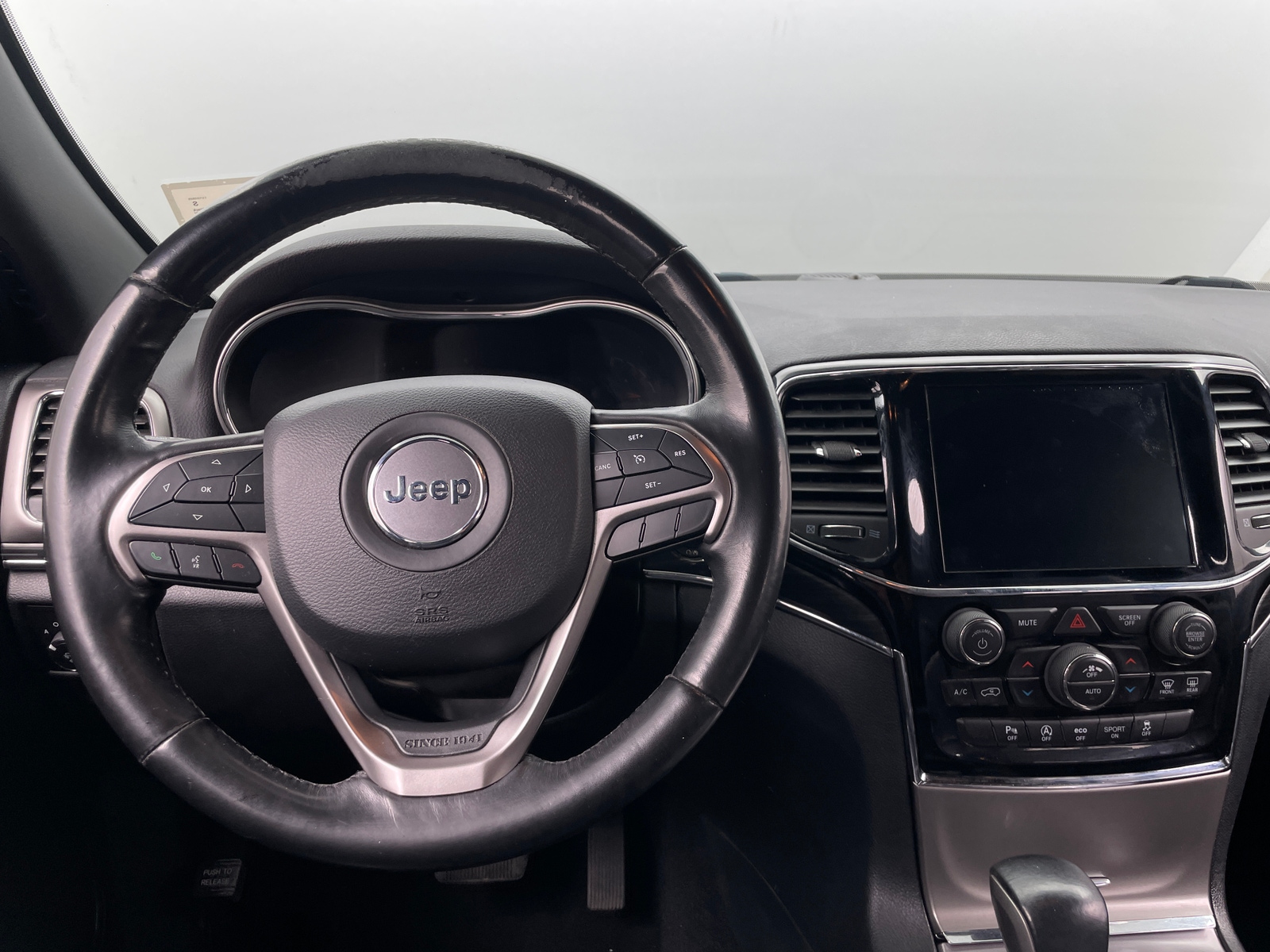 Thumbnail: 2019 Jeep Grand Cherokee - 4