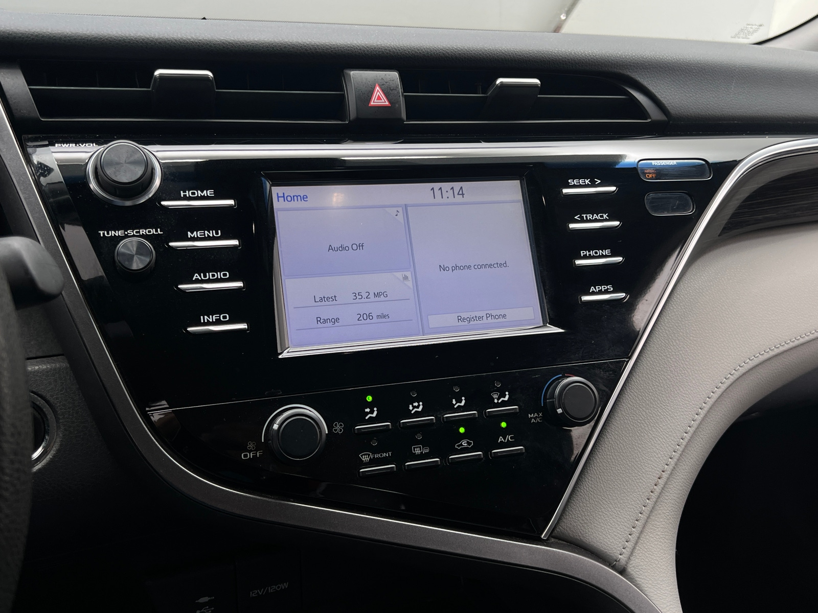 Thumbnail: 2018 Toyota Camry - 4