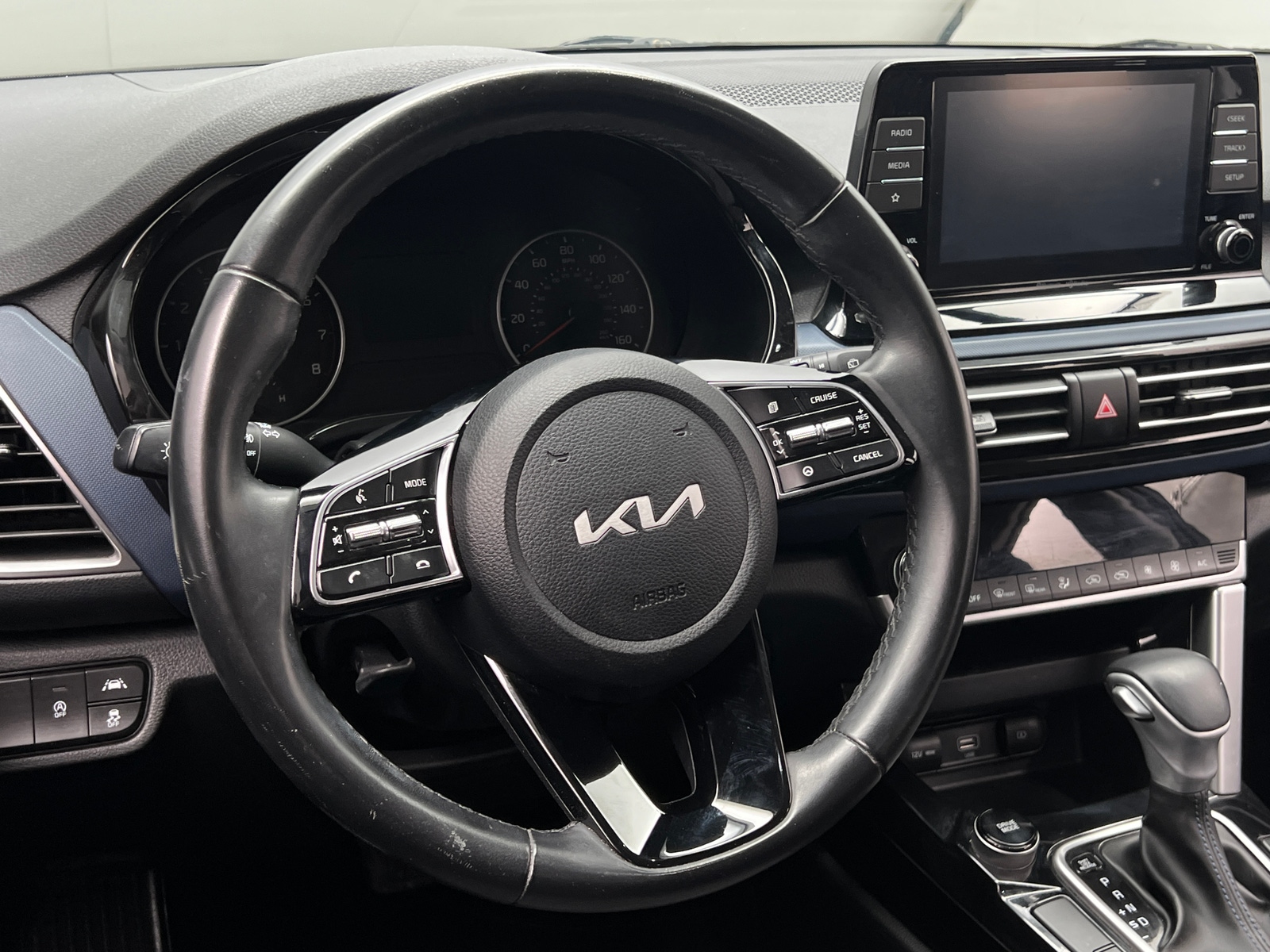 Thumbnail: 2023 Kia Seltos - 5