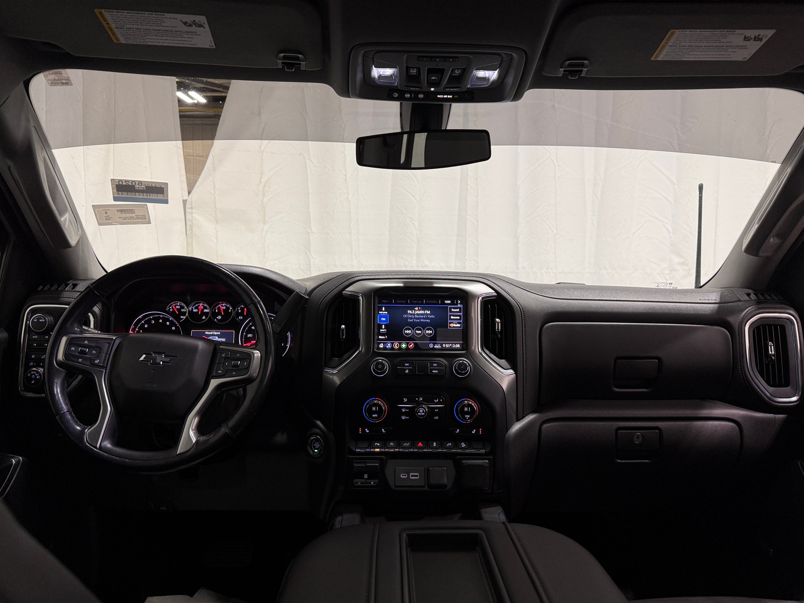 Thumbnail: 2020 Chevrolet Silverado 1500 - 3