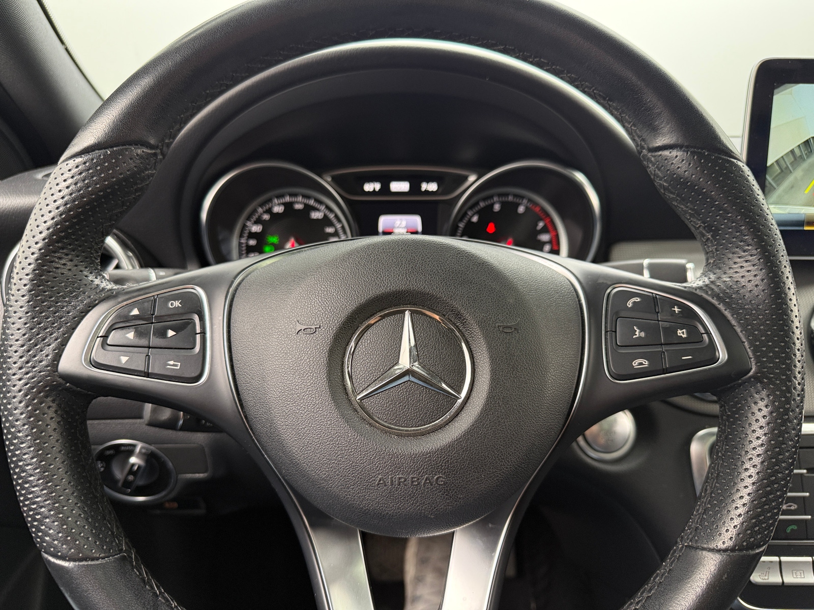Thumbnail: 2019 Mercedes-Benz GLA - 4