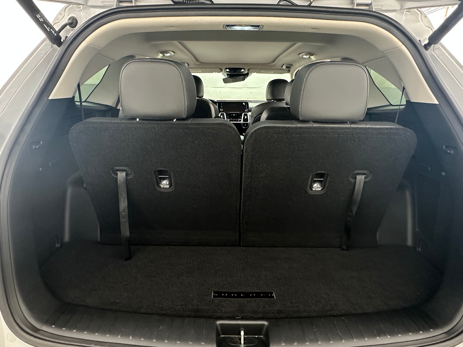 Thumbnail: 2023 Kia Sorento - 6