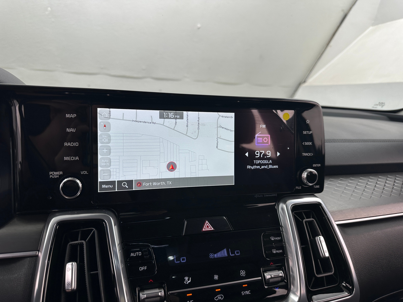 Thumbnail: 2023 Kia Sorento - 3