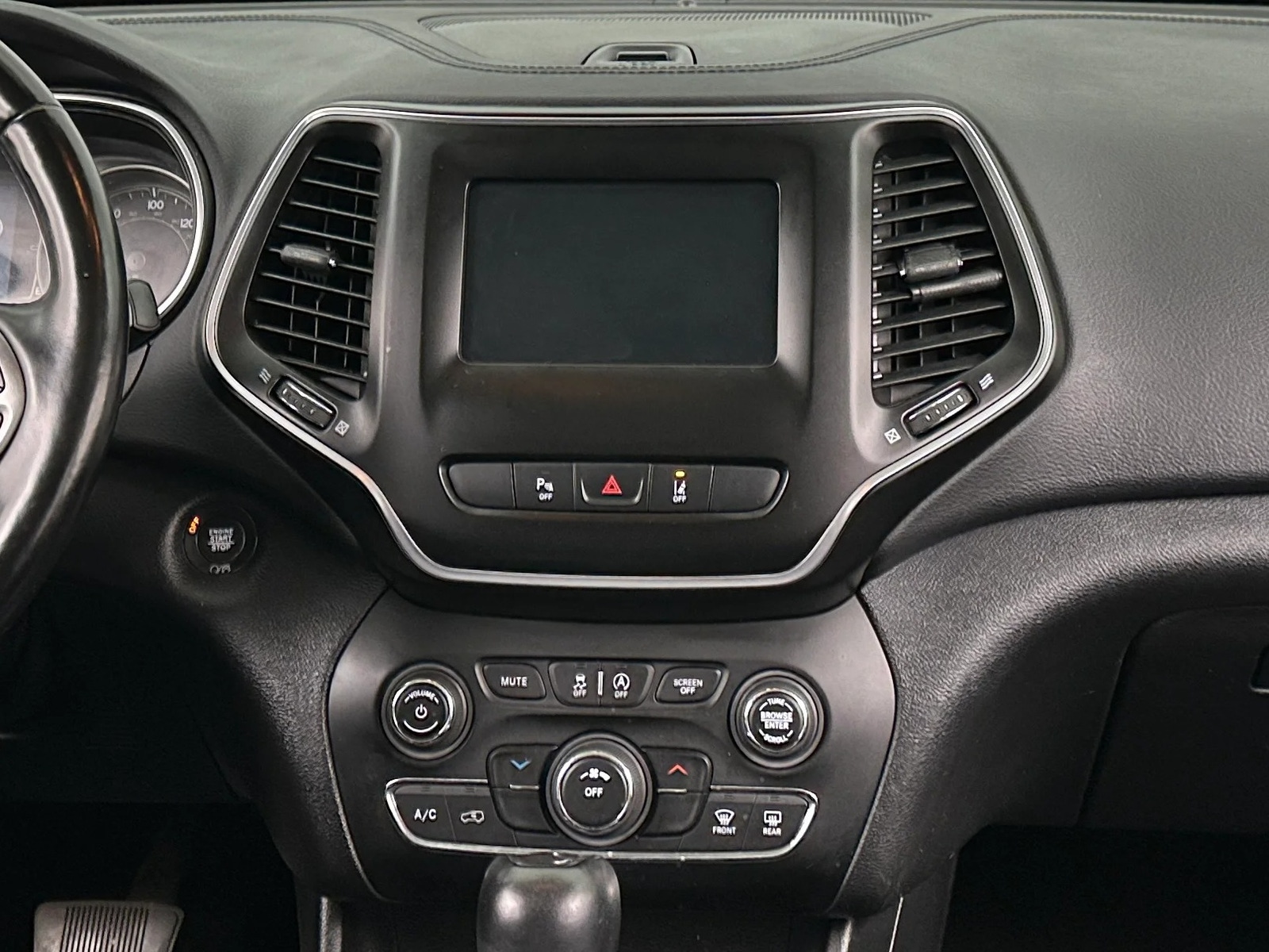 Thumbnail: 2021 Jeep Cherokee - 4