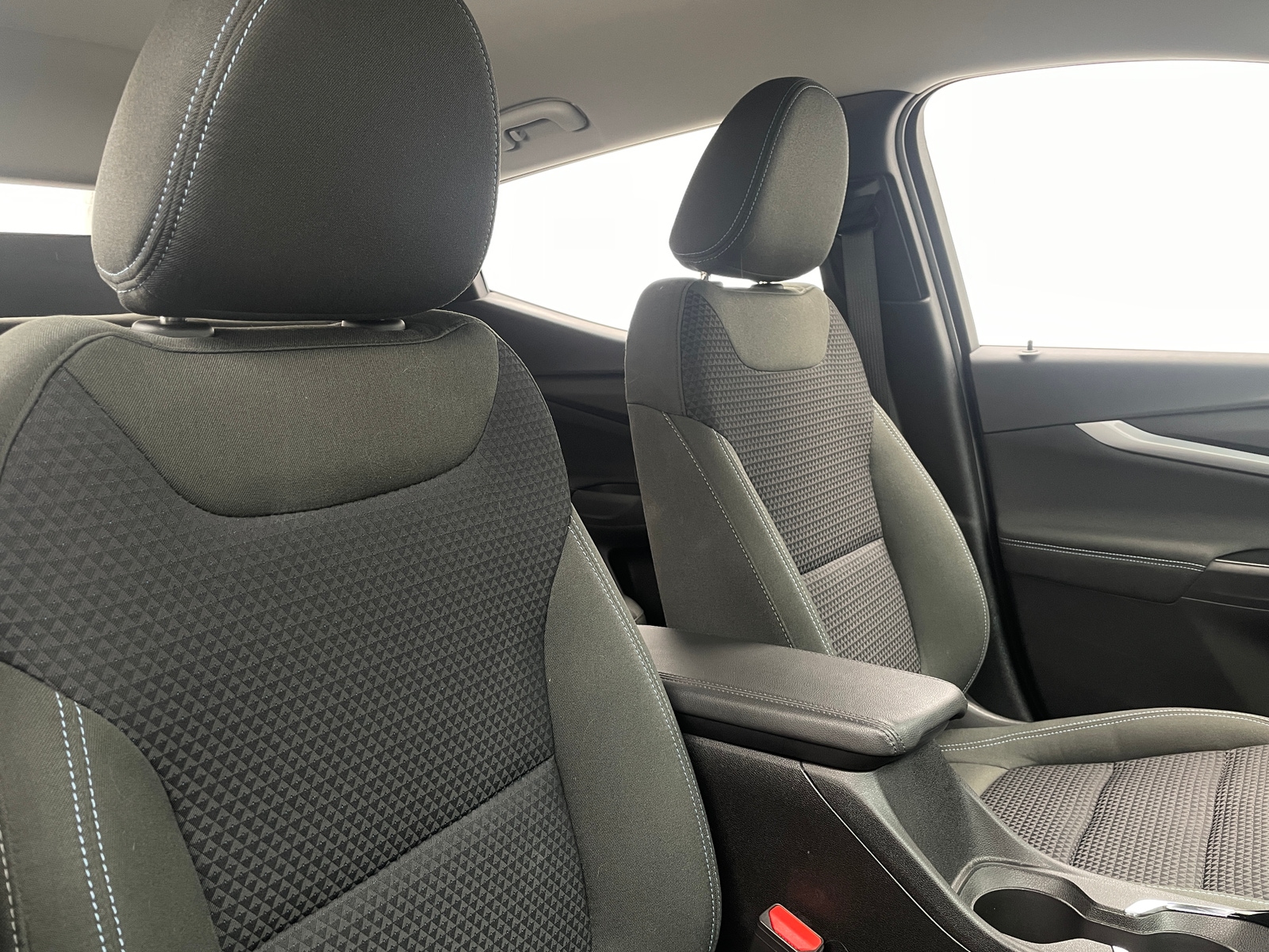 Thumbnail: 2023 Chevrolet Bolt EUV - 2