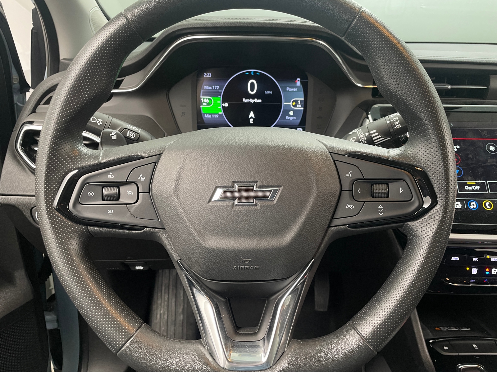 Thumbnail: 2023 Chevrolet Bolt EUV - 5