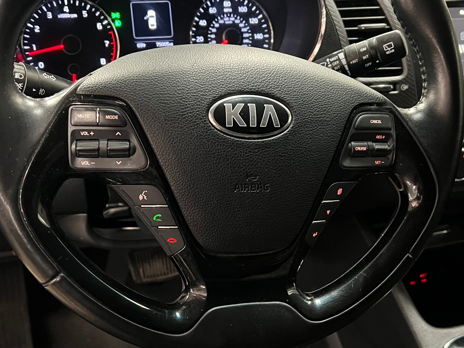 Thumbnail: 2018 Kia Forte - 4