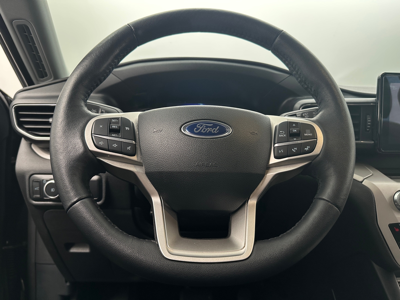 Thumbnail: 2024 Ford Explorer - 5