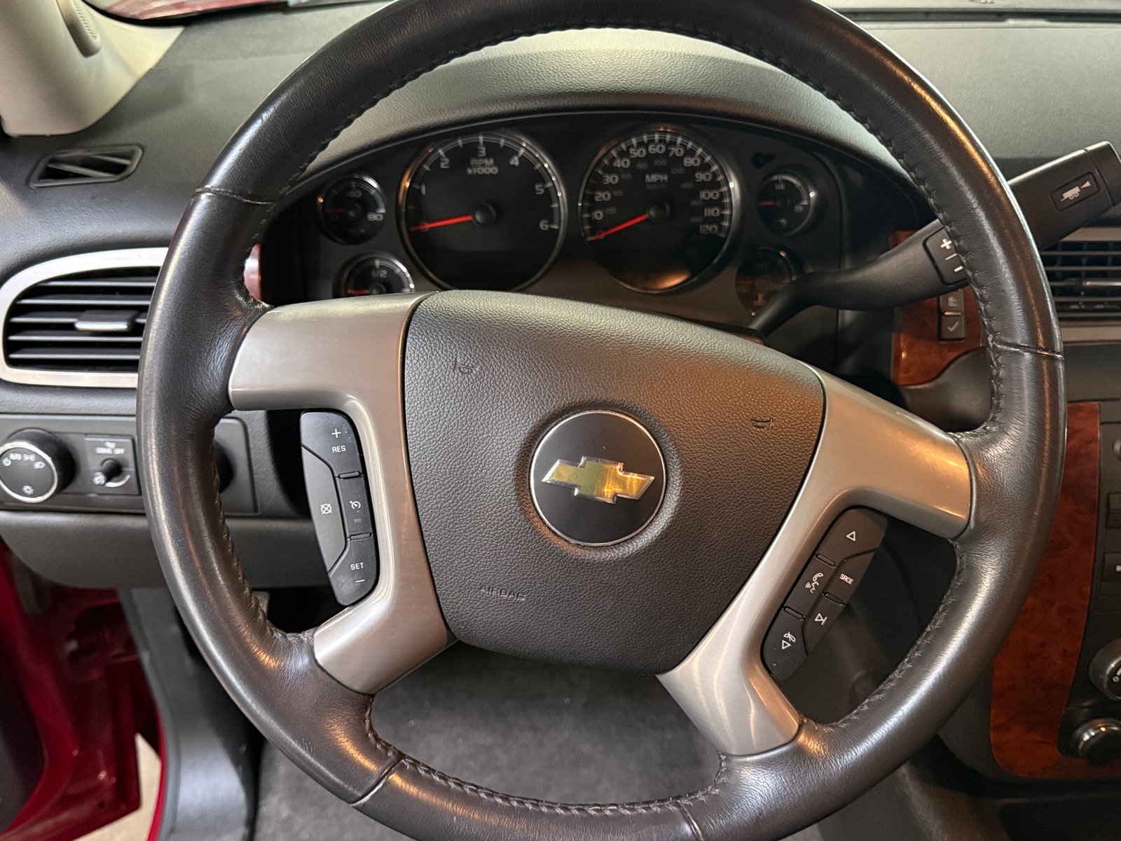 Thumbnail: 2013 Chevrolet Suburban - 5