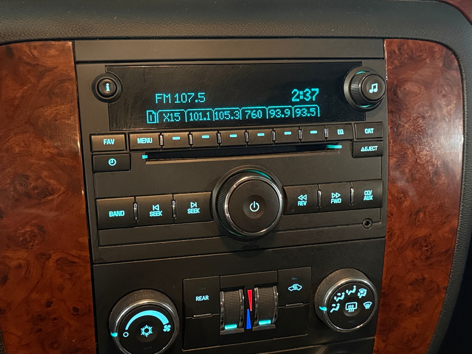 Thumbnail: 2013 Chevrolet Suburban - 4