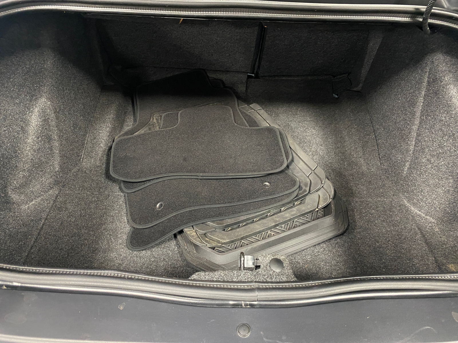 Thumbnail: 2019 Dodge Challenger - 4