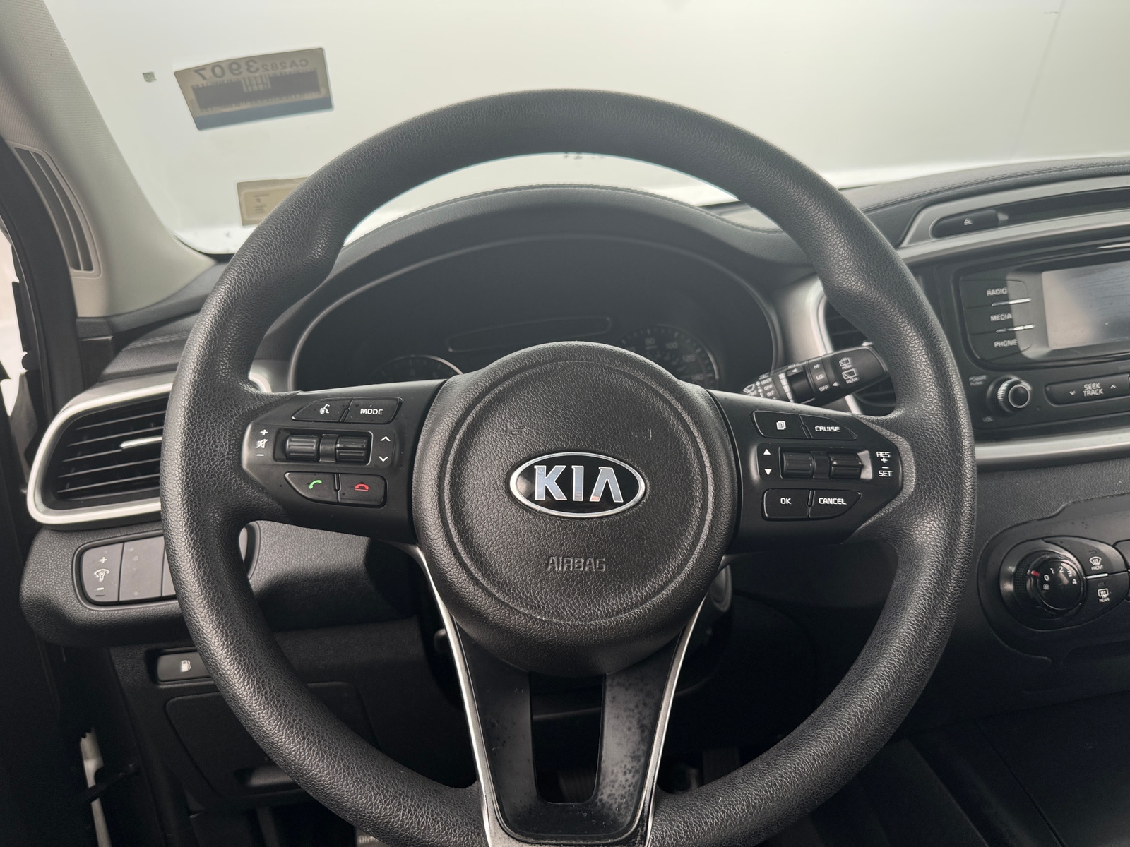 Thumbnail: 2017 Kia Sorento - 5