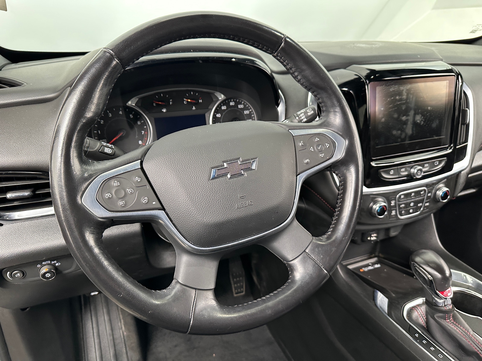 Thumbnail: 2022 Chevrolet Traverse - 4