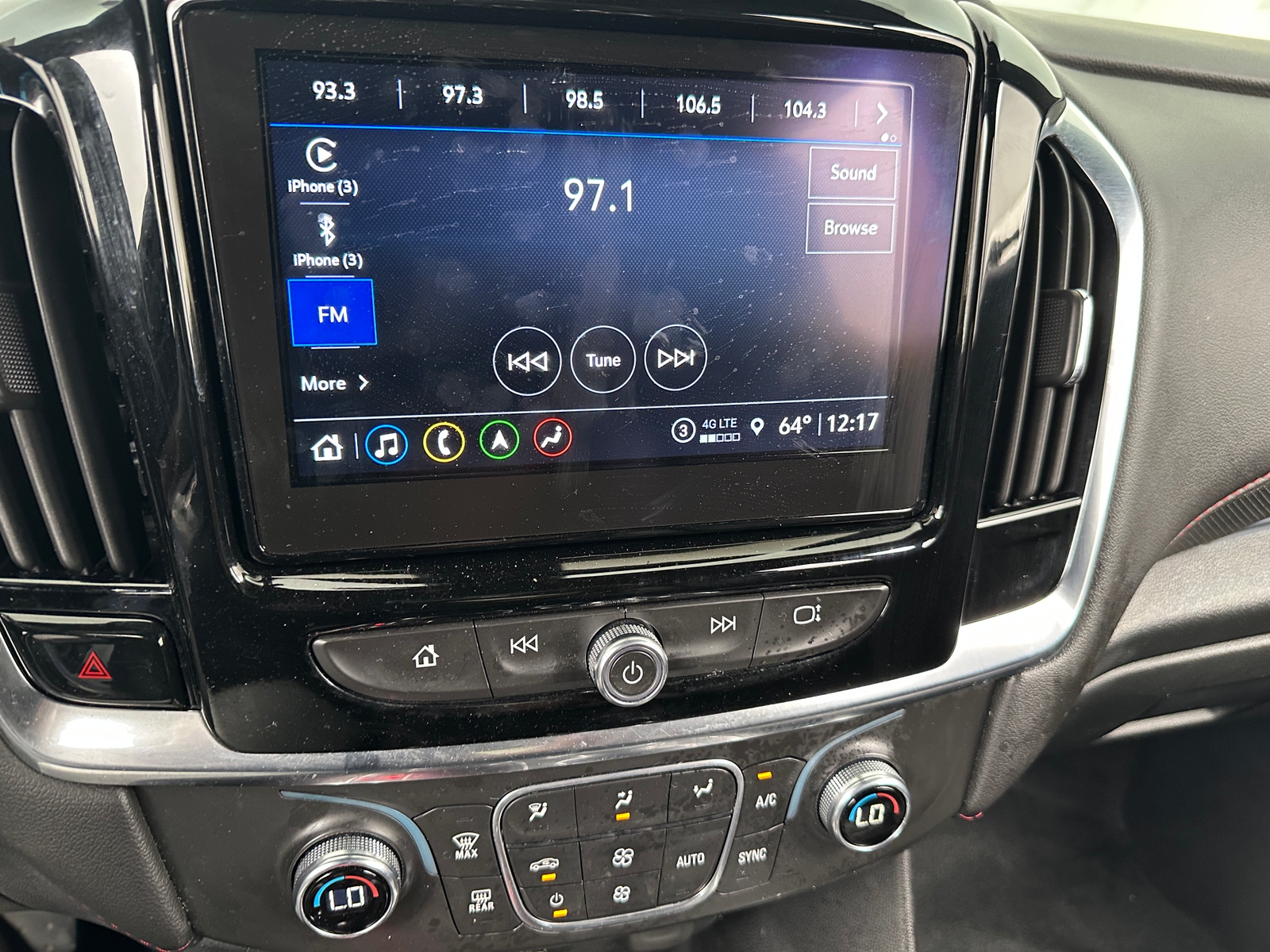 Thumbnail: 2022 Chevrolet Traverse - 3