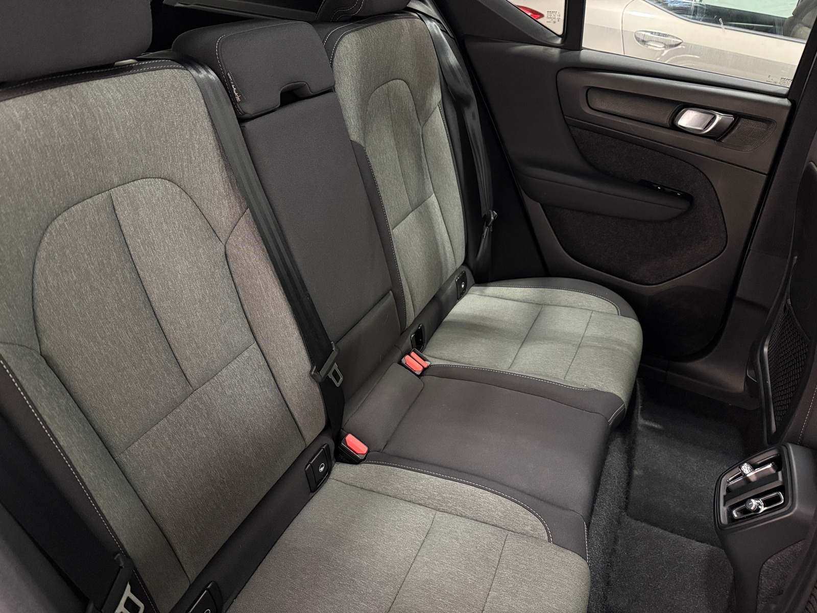 Thumbnail: 2024 Volvo XC40 - 5