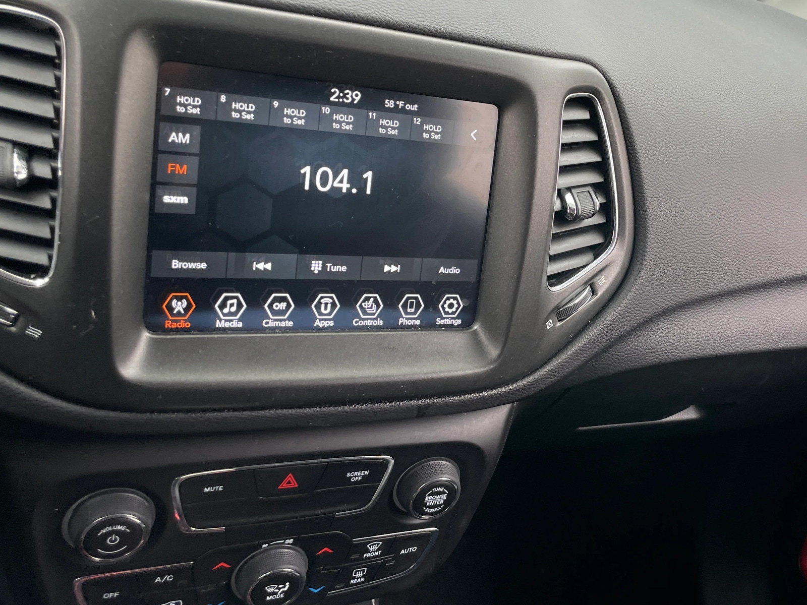 Thumbnail: 2019 Jeep Compass - 4