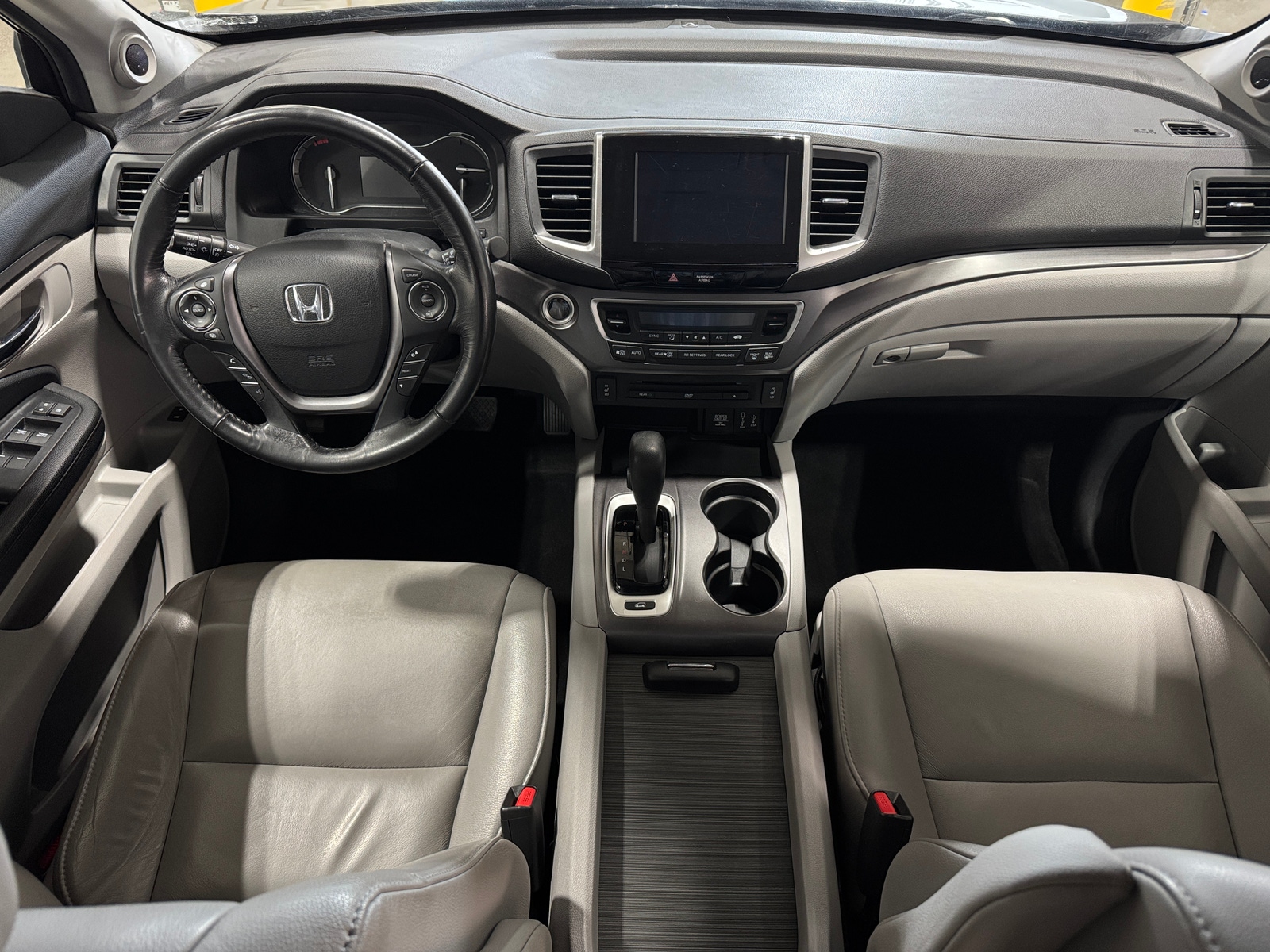 Thumbnail: 2018 Honda Pilot - 2