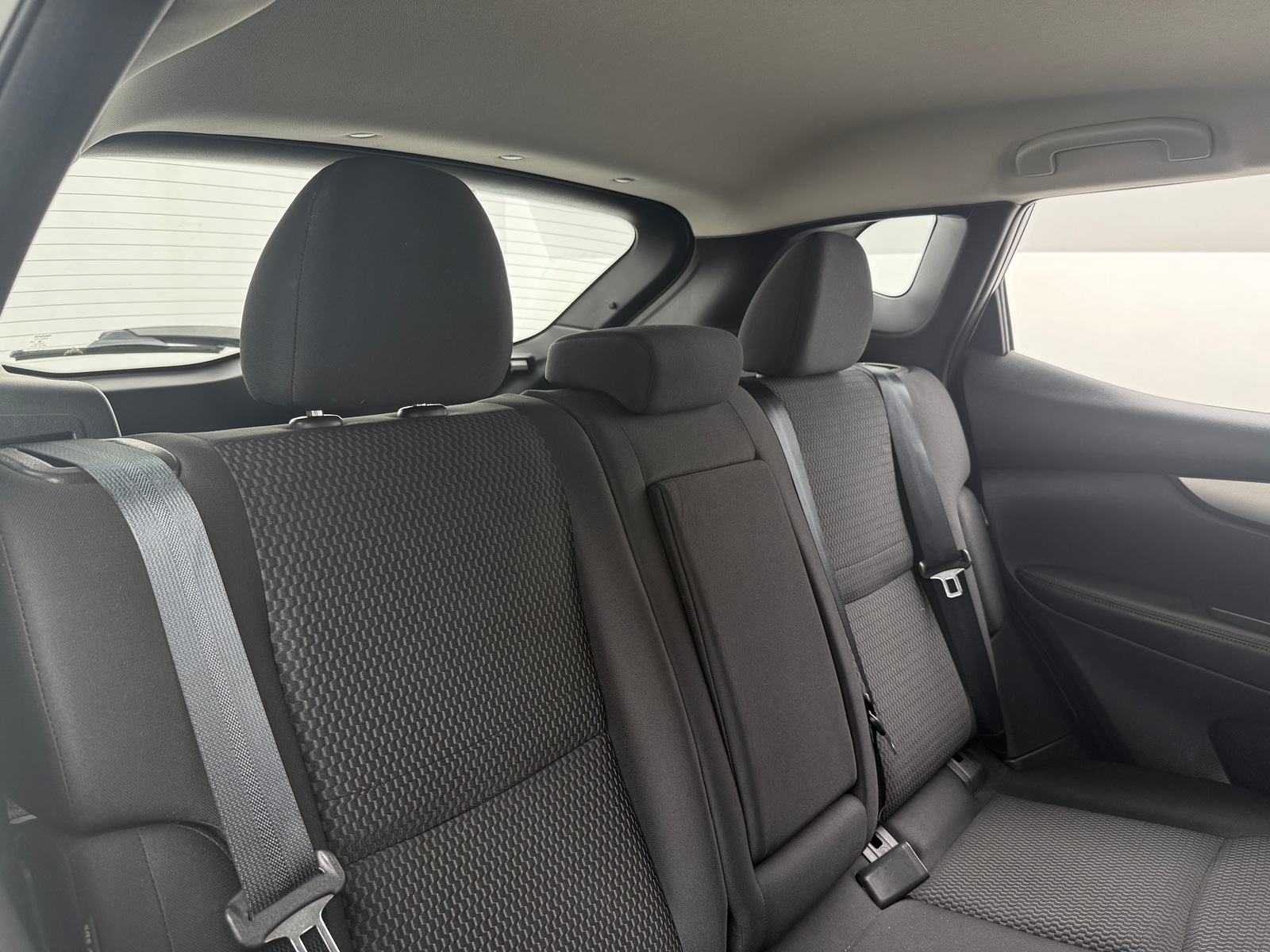 Thumbnail: 2021 Nissan Rogue Sport - 6