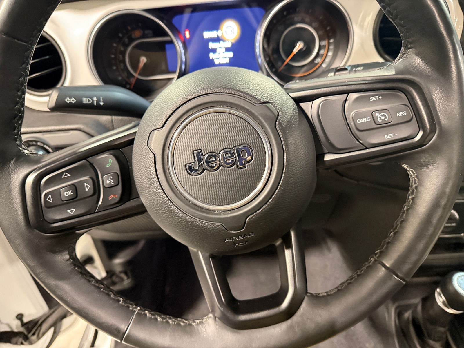 Thumbnail: 2019 Jeep Wrangler - 5
