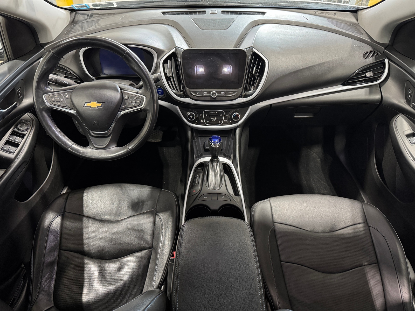 Thumbnail: 2017 Chevrolet Volt - 3