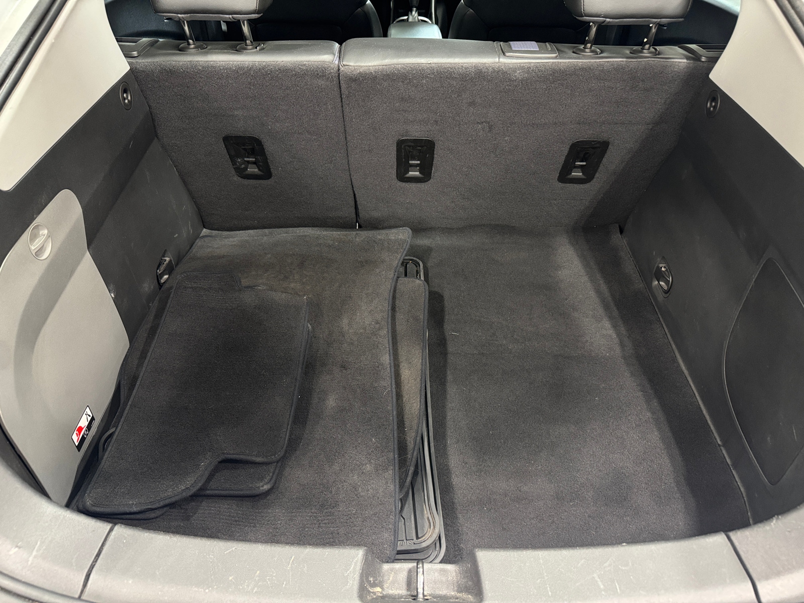 Thumbnail: 2017 Chevrolet Volt - 7