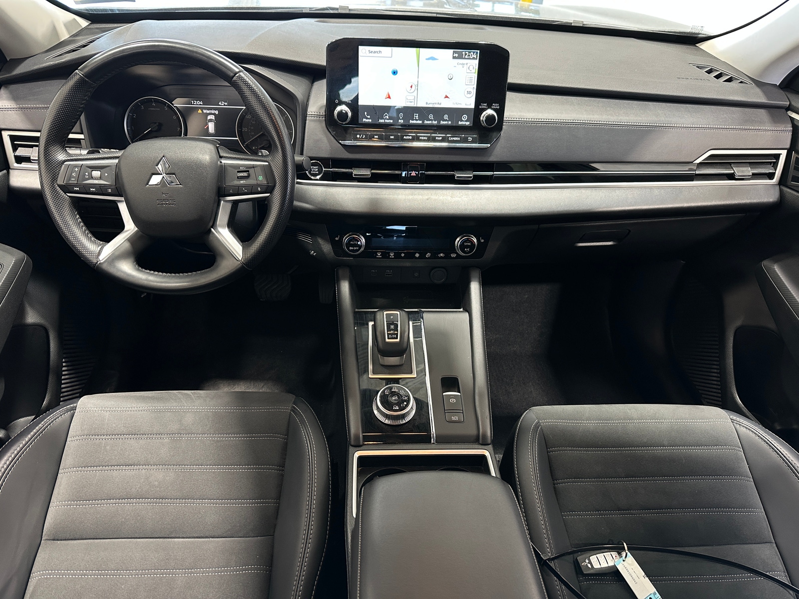 Thumbnail: 2024 Mitsubishi Outlander - 2