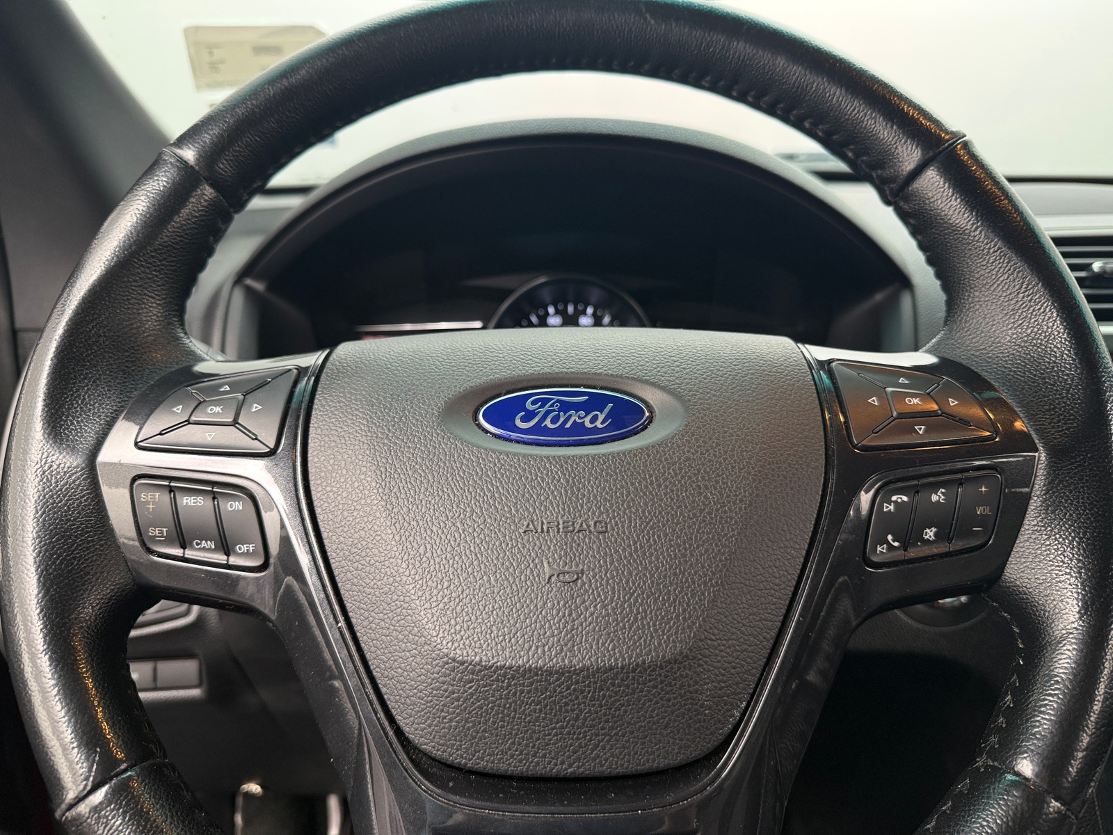 Thumbnail: 2017 Ford Explorer - 4