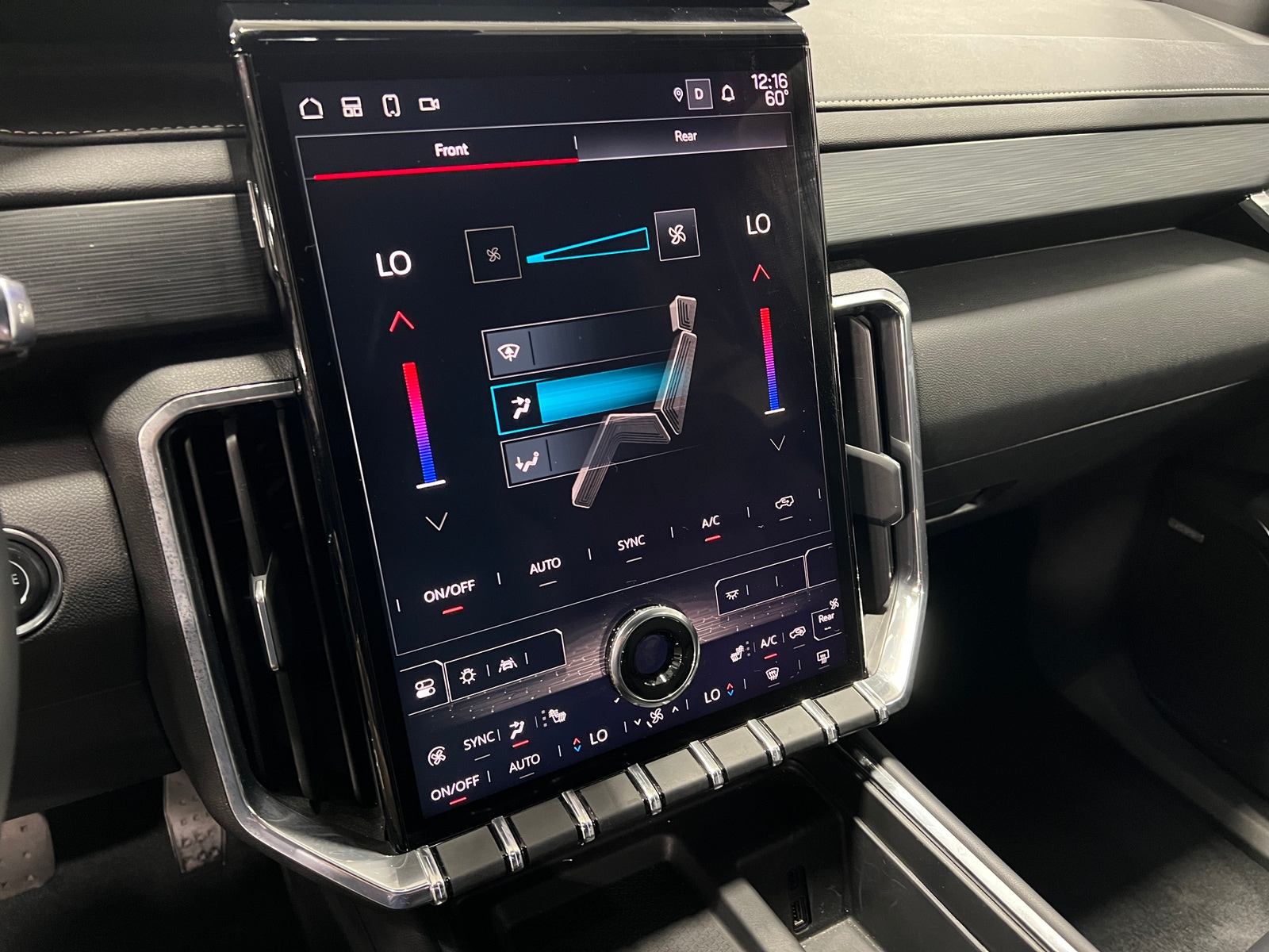 Thumbnail: 2024 GMC Acadia - 3