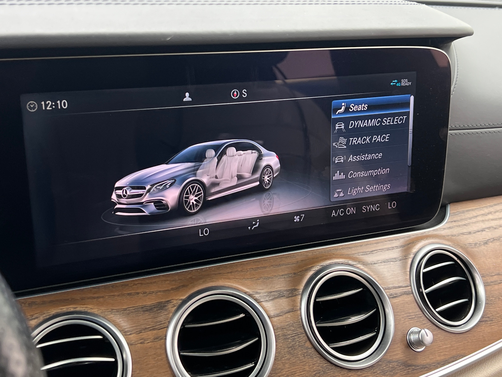 Thumbnail: 2018 Mercedes-Benz E-Class - 3