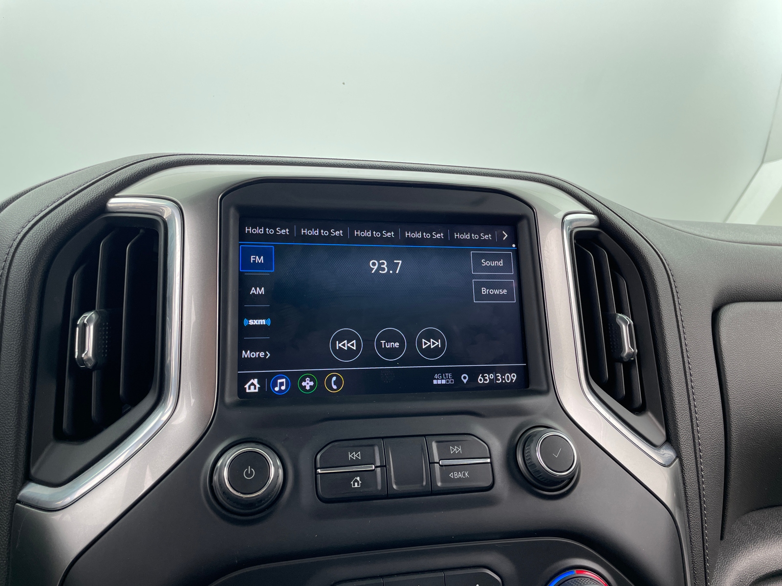 Thumbnail: 2022 Chevrolet Silverado 1500 - 4