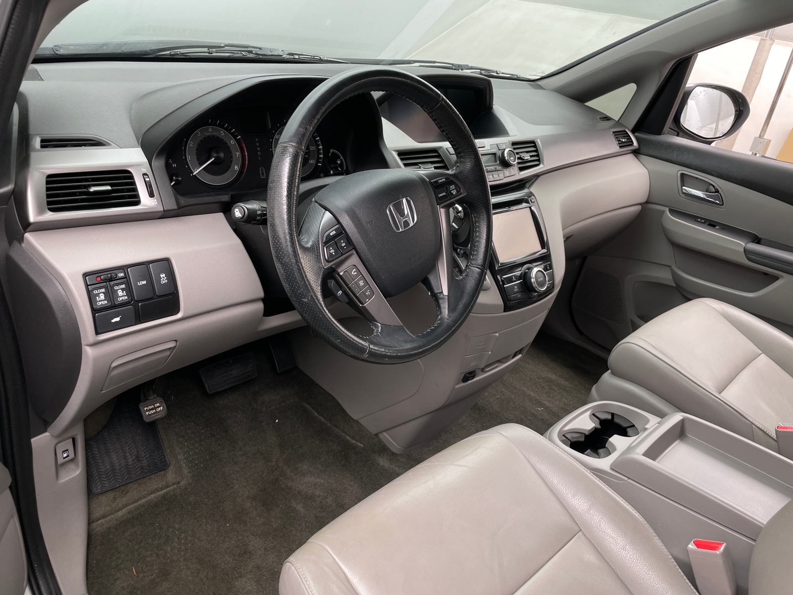 Thumbnail: 2015 Honda Odyssey - 2