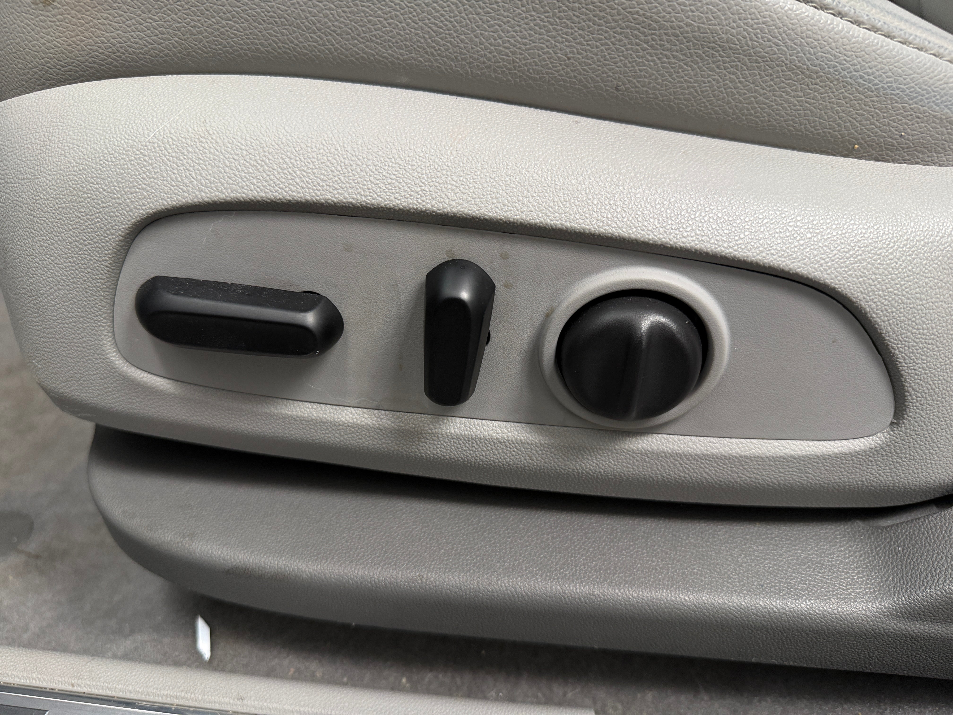 Used 2021 GMC Acadia SLT with VIN 1GKKNULS7MZ112315 for sale in Eagan, Minnesota